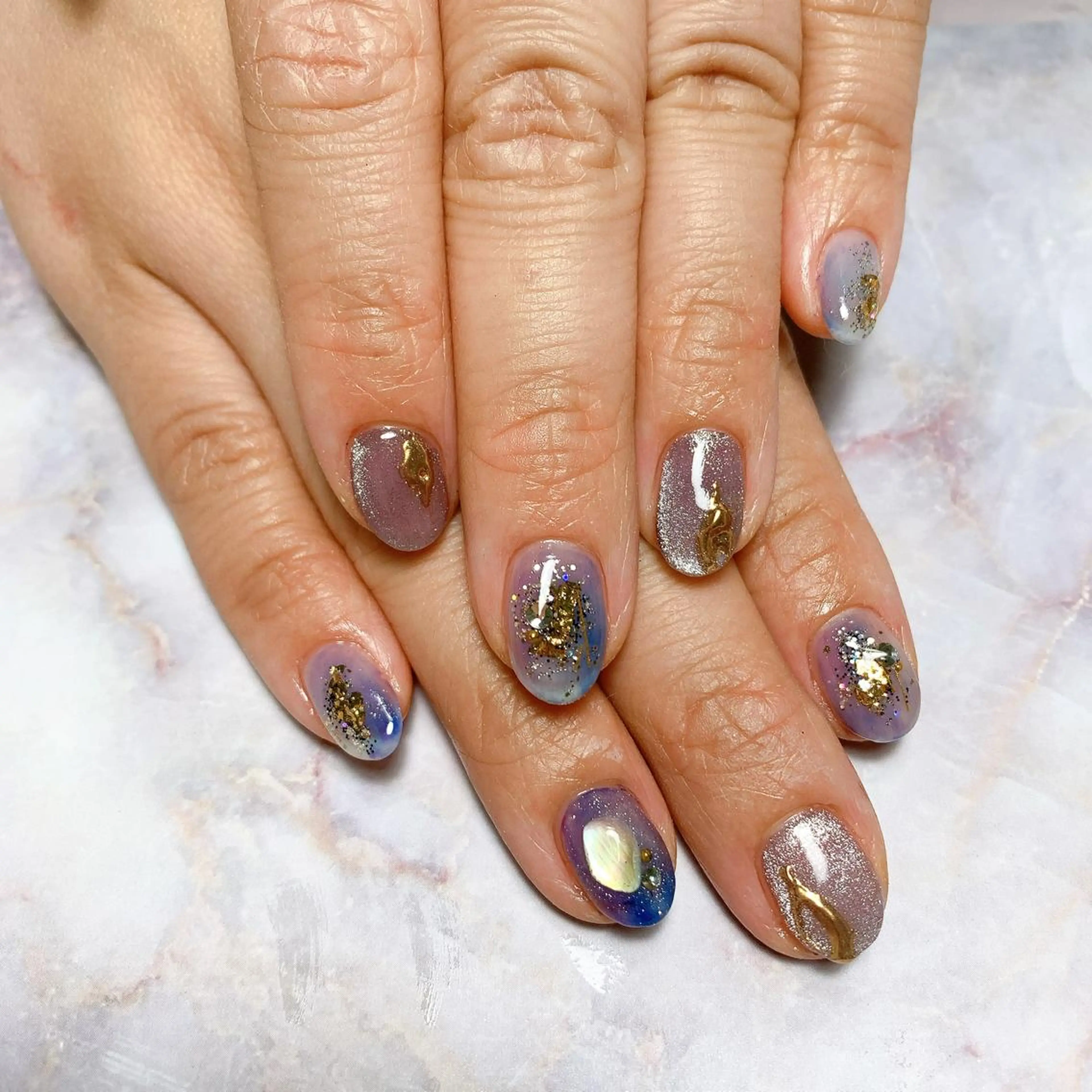 ネイル キラキラネイル ニュアンスネイル nailsalon Graciaのネイルデザイン