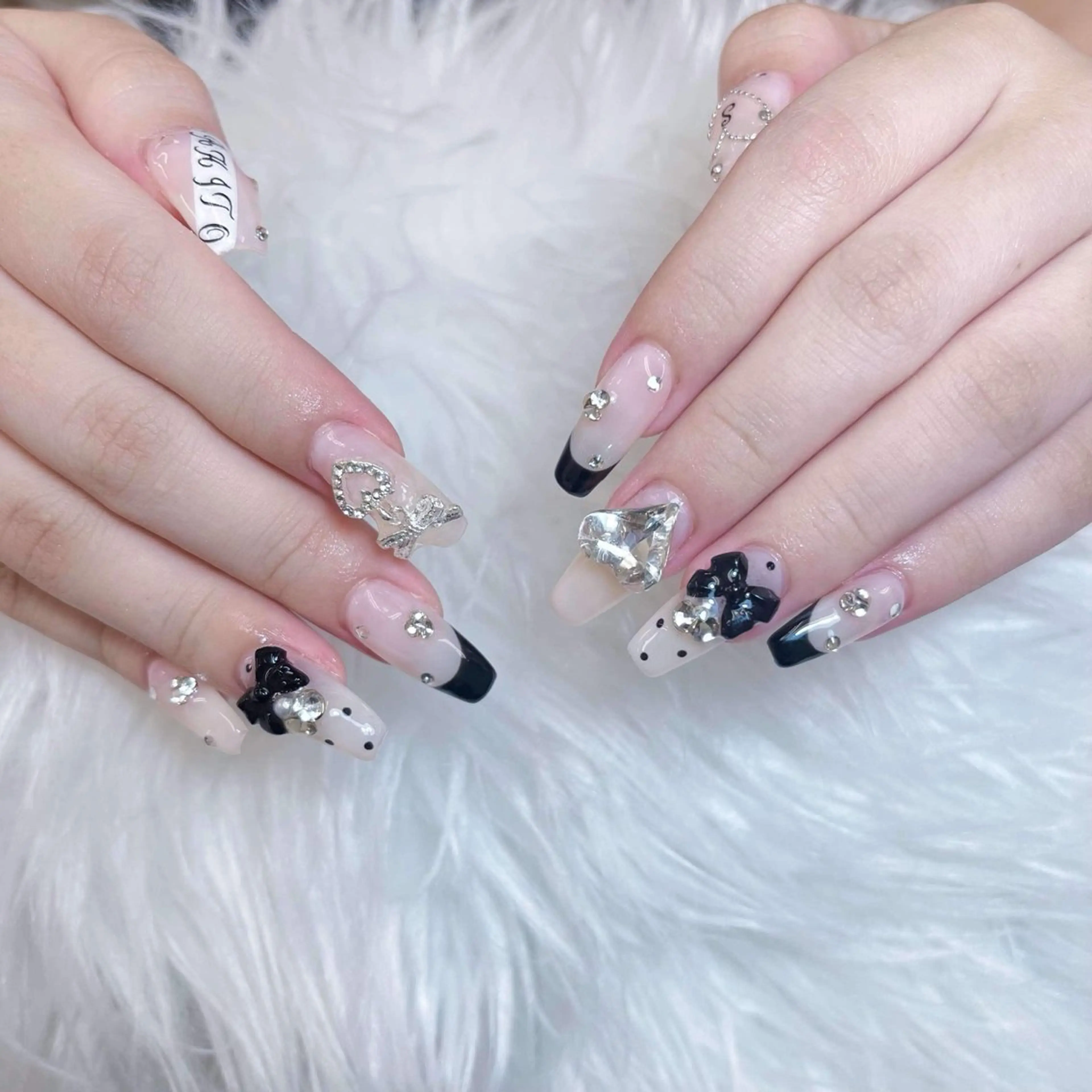 ネイル ジェルネイル 韓国ネイル マグネットネイル ネイルチップ 冬ネイル Lenie Nail Salonのネイルデザイン
