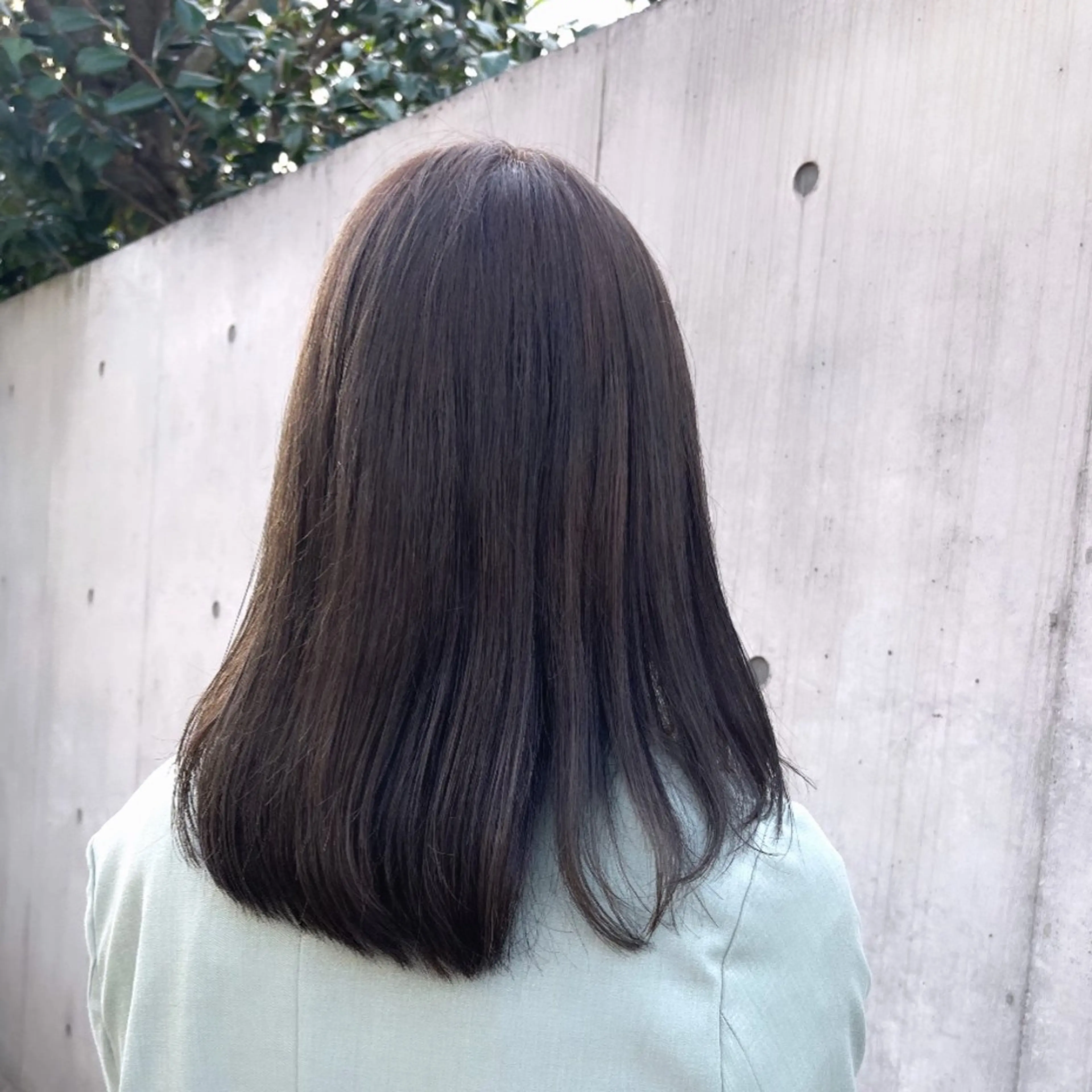 ミディアム カラー ブラウンカラー 透明感カラー グレージュ オリーブブラウン オリーブグレージュ ヘアカラー トリートメント ヘッドスパ ヘアセット カジュアルを女っぽく 𝗮𝘆𝗮𝗰𝗼のヘアスタイル