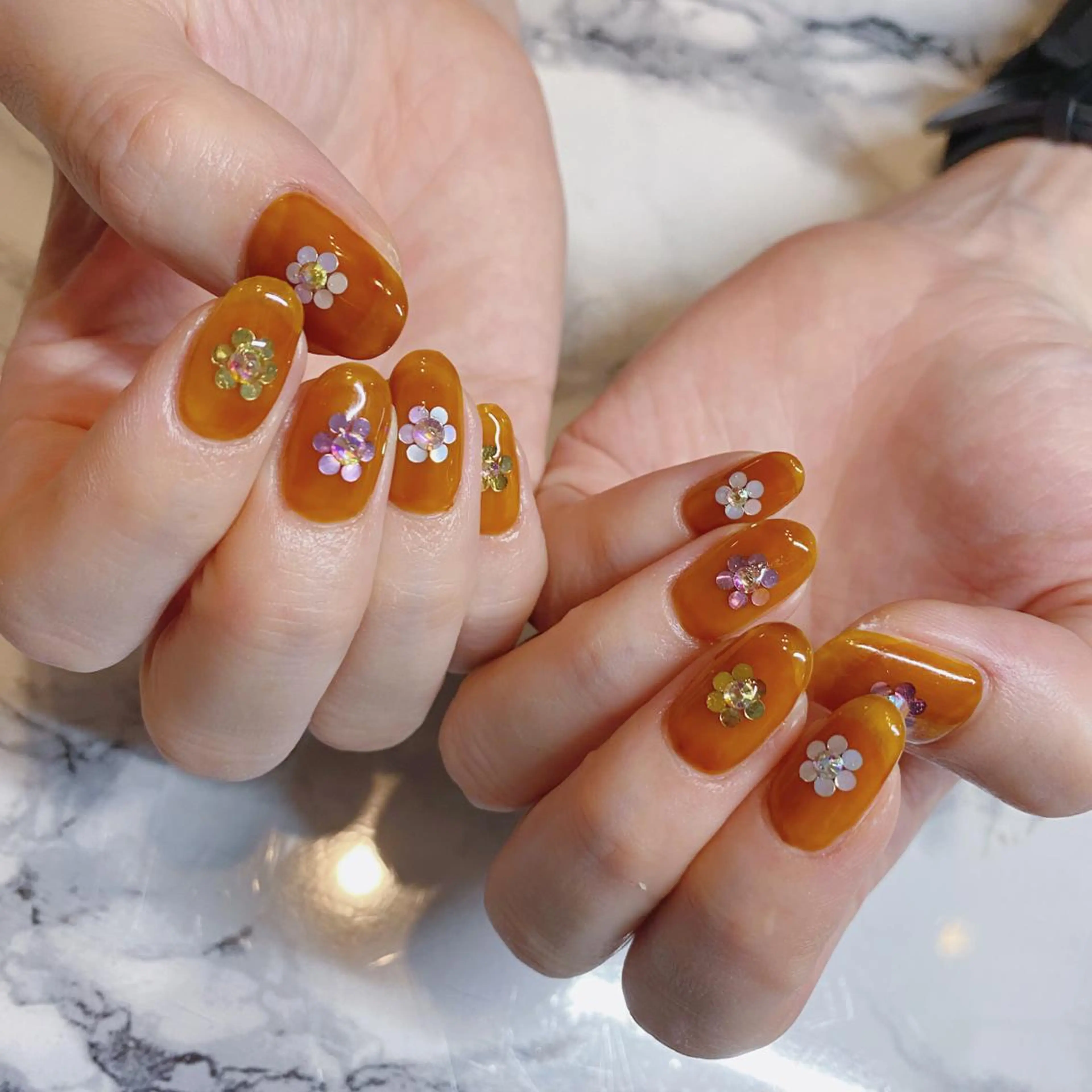 ネイル アートネイル オーロラネイル べっ甲ネイル 韓国ネイル ミラーネイル To Me Nail所属・🩵 mei🩵のネイルデザイン