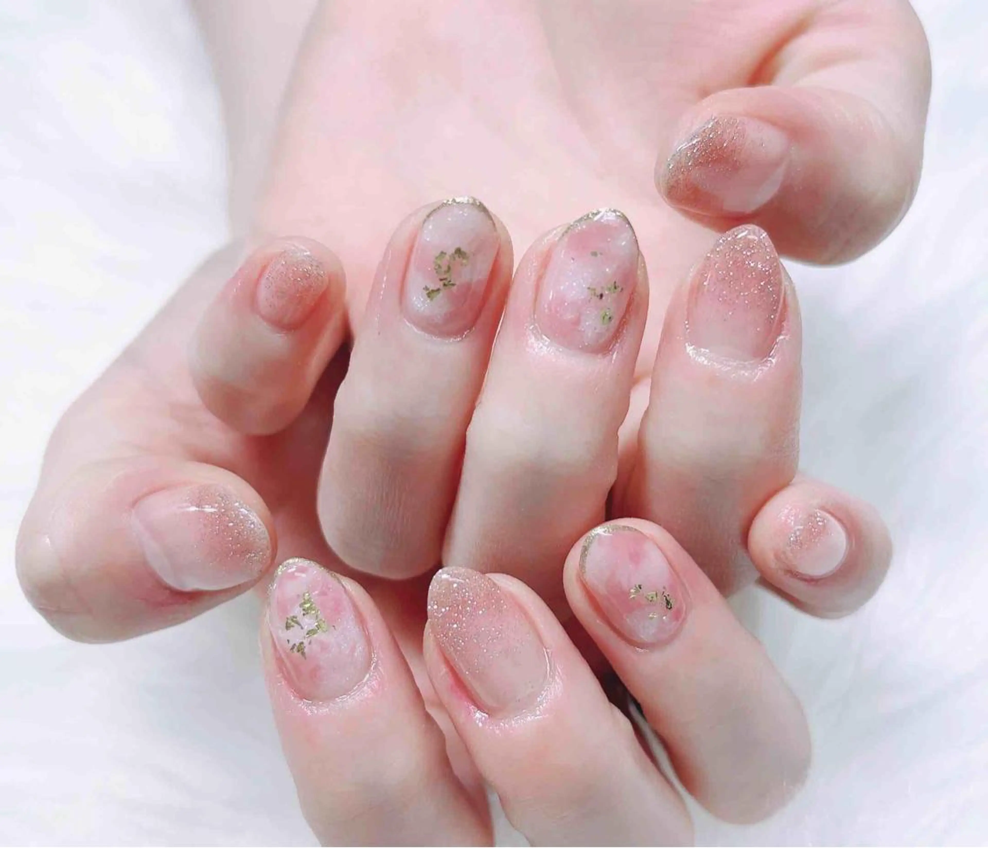 ネイル ハンドネイル MoonNail ユリ🌸のネイルデザイン