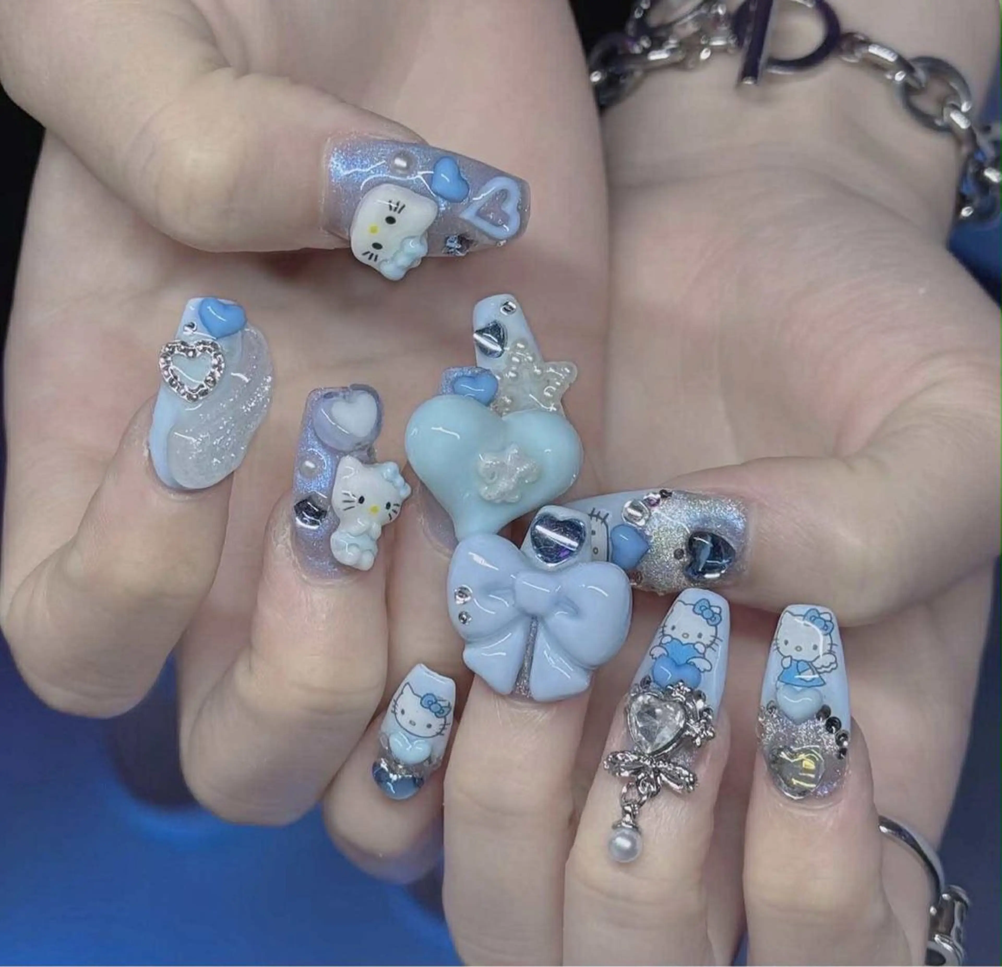 ネイル 🩷KaRin🩷 チップ長さ出し専門のネイルデザイン