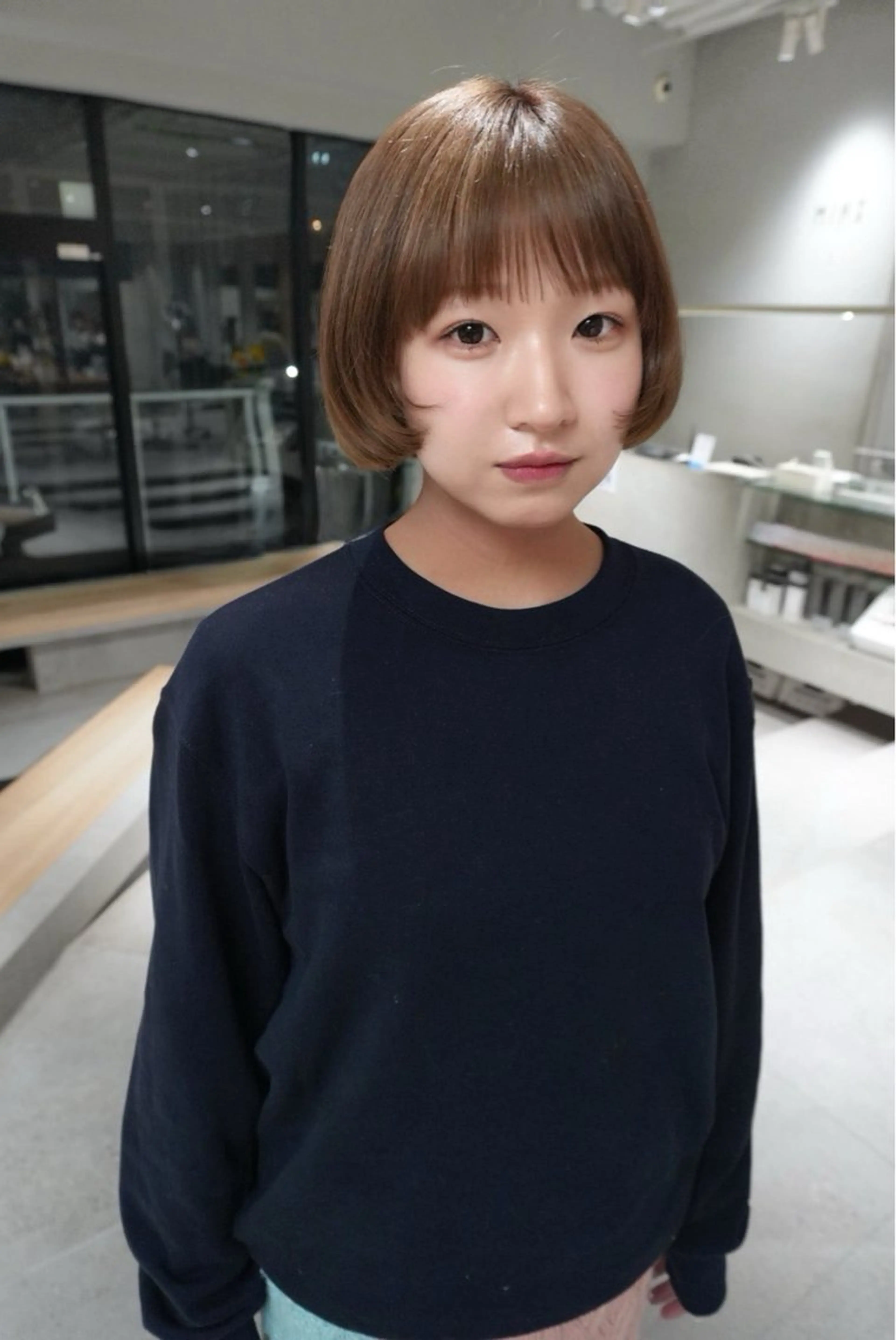 ショート 顔周りカット レイヤーカット MINX 髙田凜々子 ボブ/ハイトーンのヘアスタイル