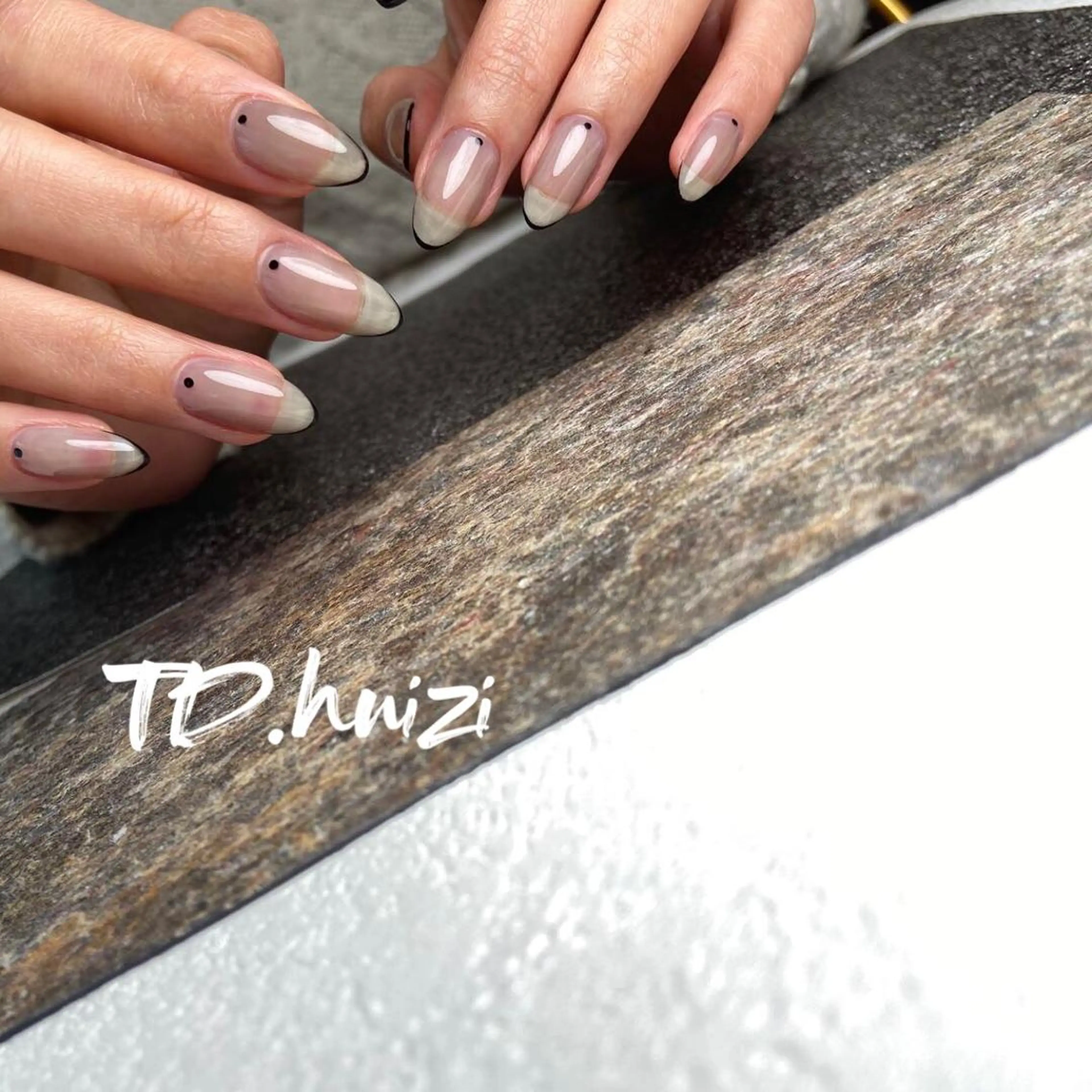 ミディアム めぐみのネイルサロン スタッフ練習のネイルデザイン