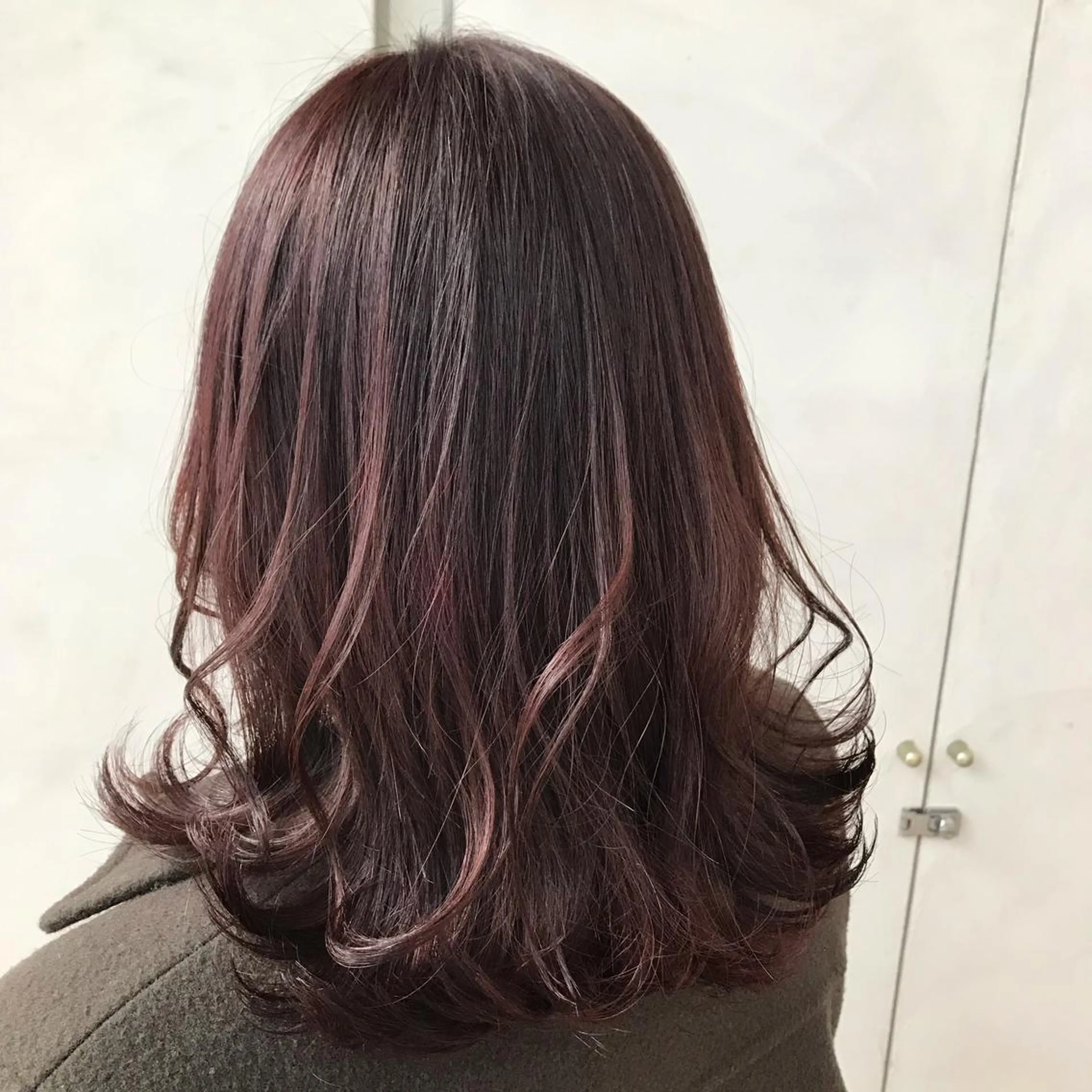 ミディアム カラー カット ヘアカラー トリートメント 鈴木 拓海のヘアスタイル