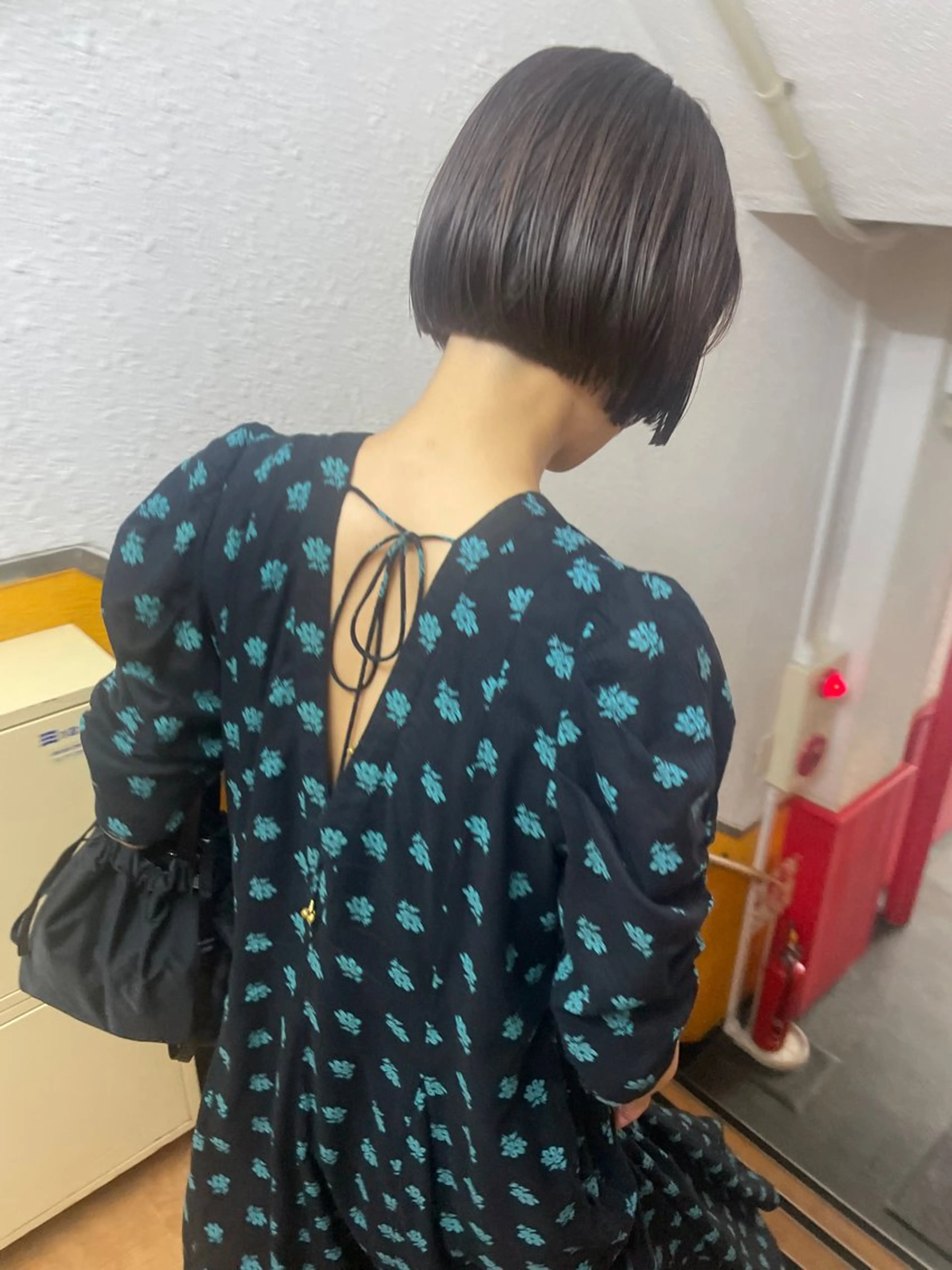 ショート カラー ボブ カット ヘアカラー ヘッドスパ さの あやねのヘアスタイル