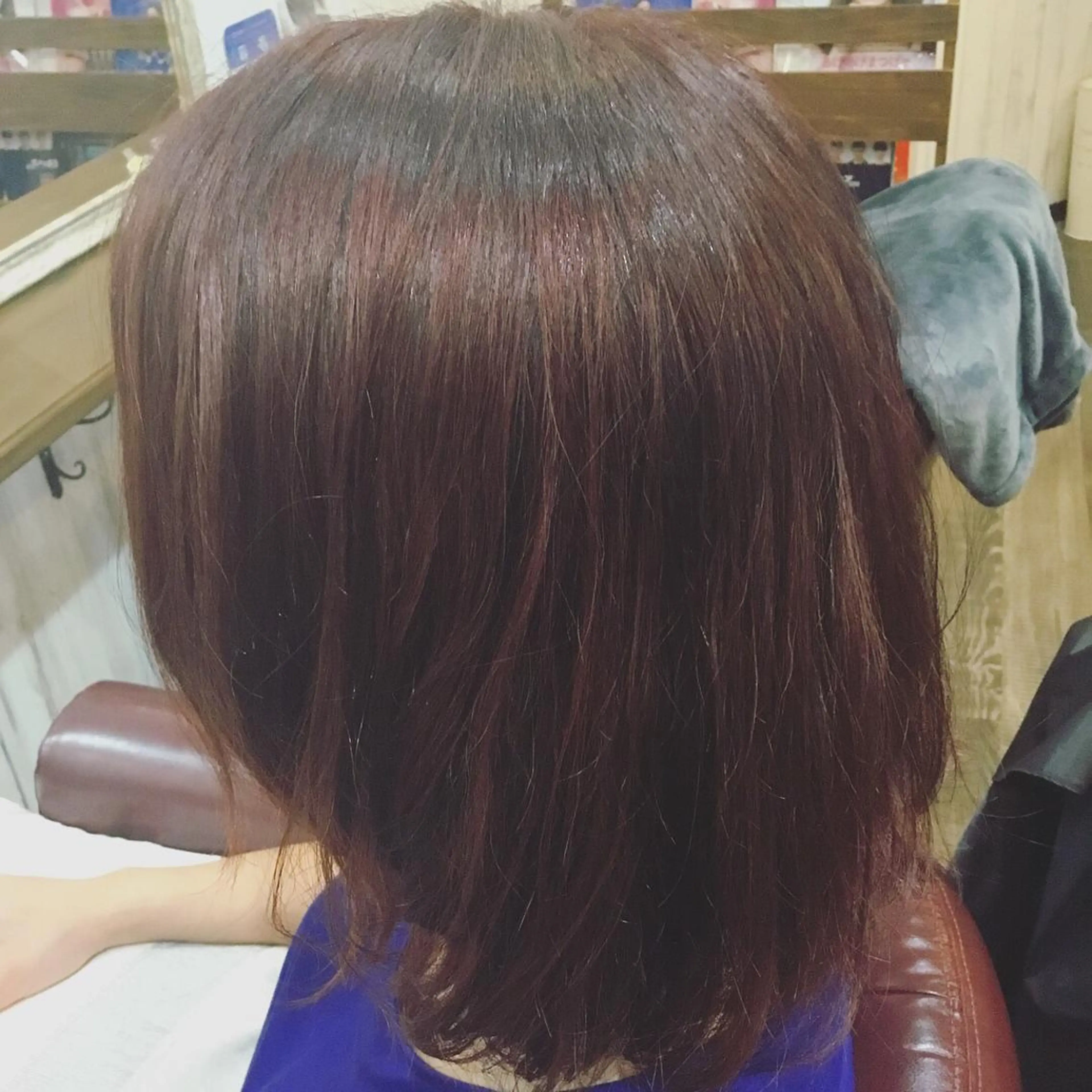 ミディアム カラー embrace エンブレイスのヘアスタイル