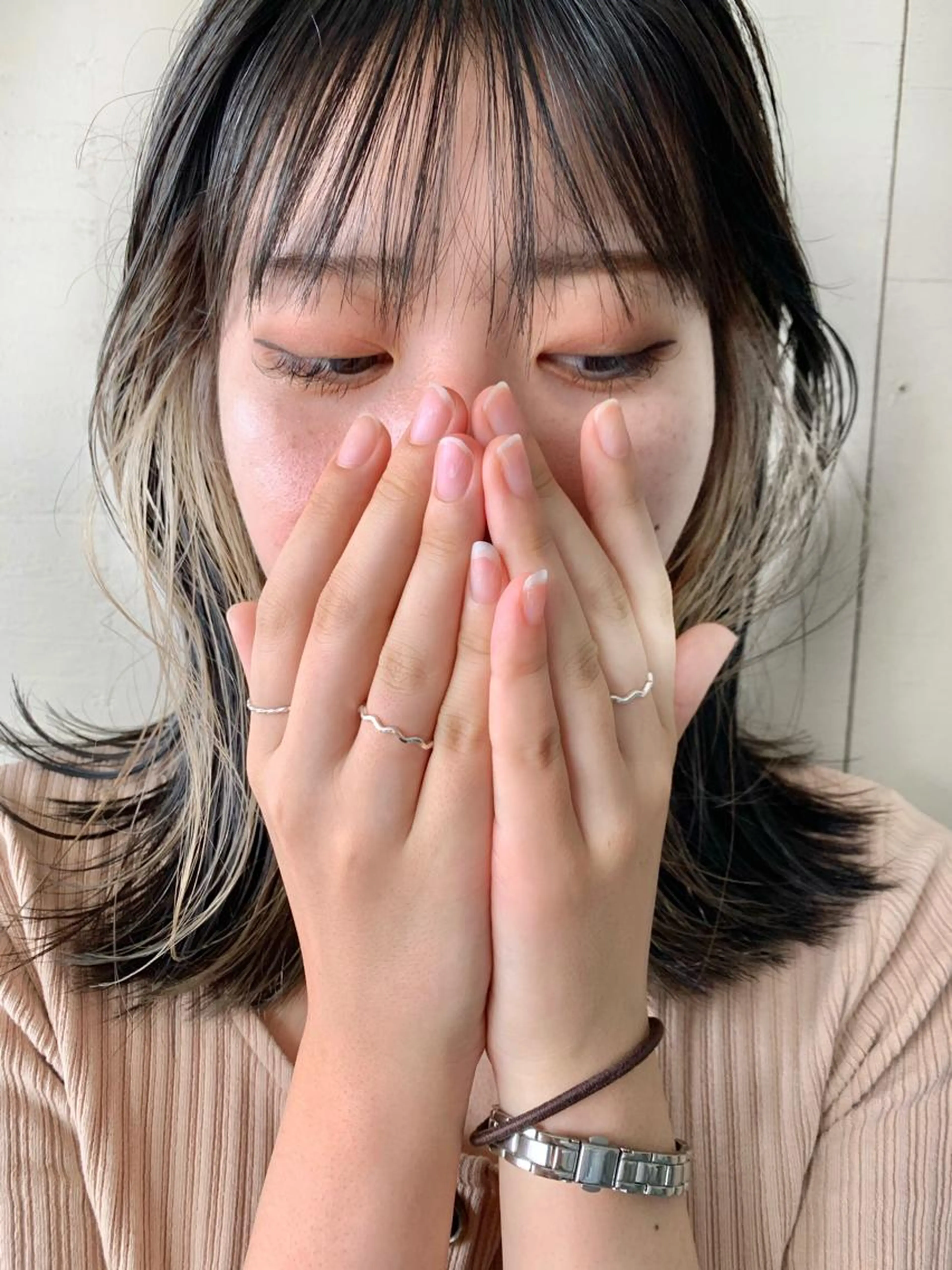 ✨今人気のスタイル✨カット&インナーカラーorイヤリングカラー〈ブリーチあり〉ヘアカラー&最高級3ステップトリートメントの写真