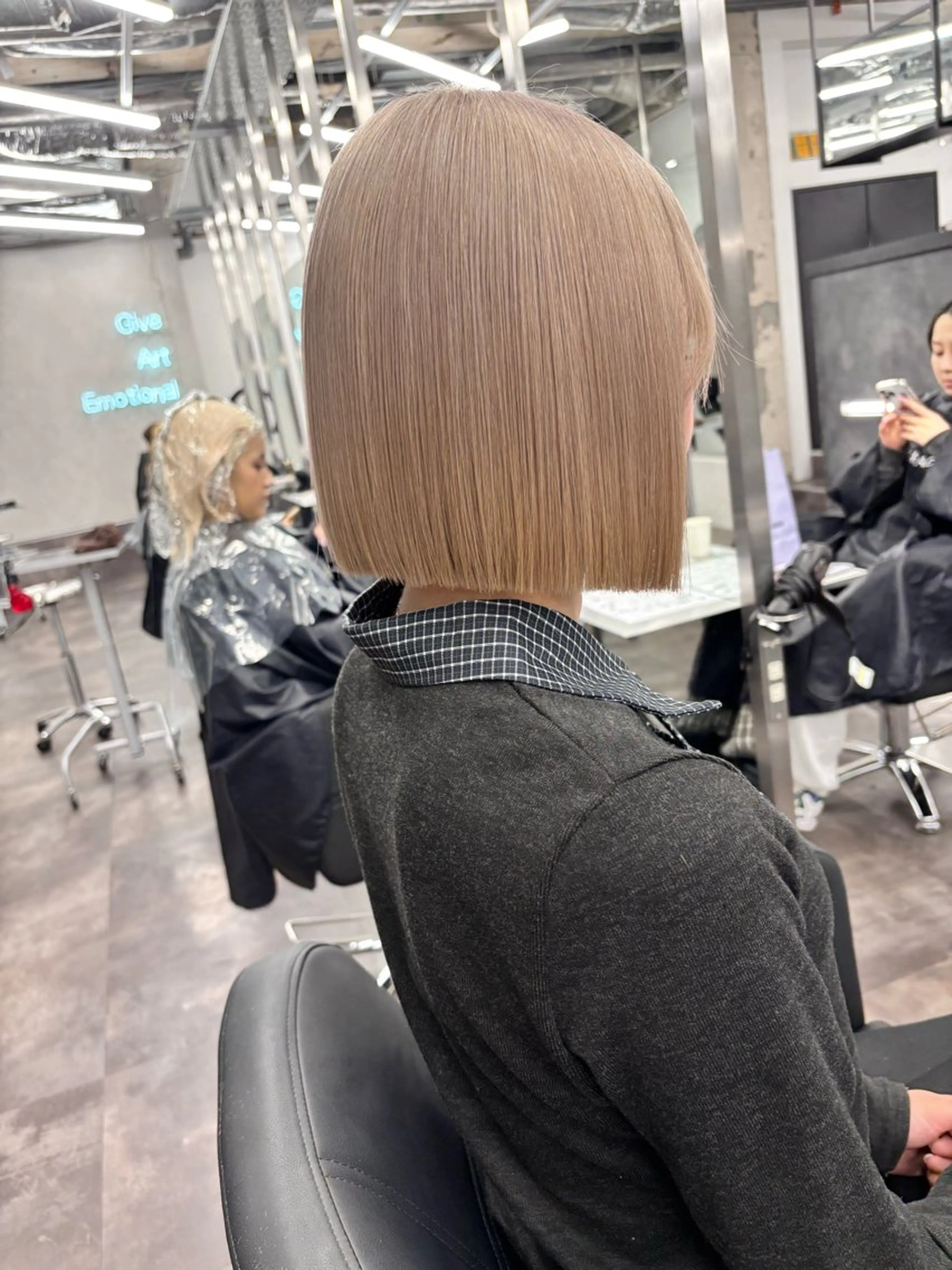 ミディアム 切りっぱなしボブ ボブ ゲンキ /ウルフカットのヘアスタイル