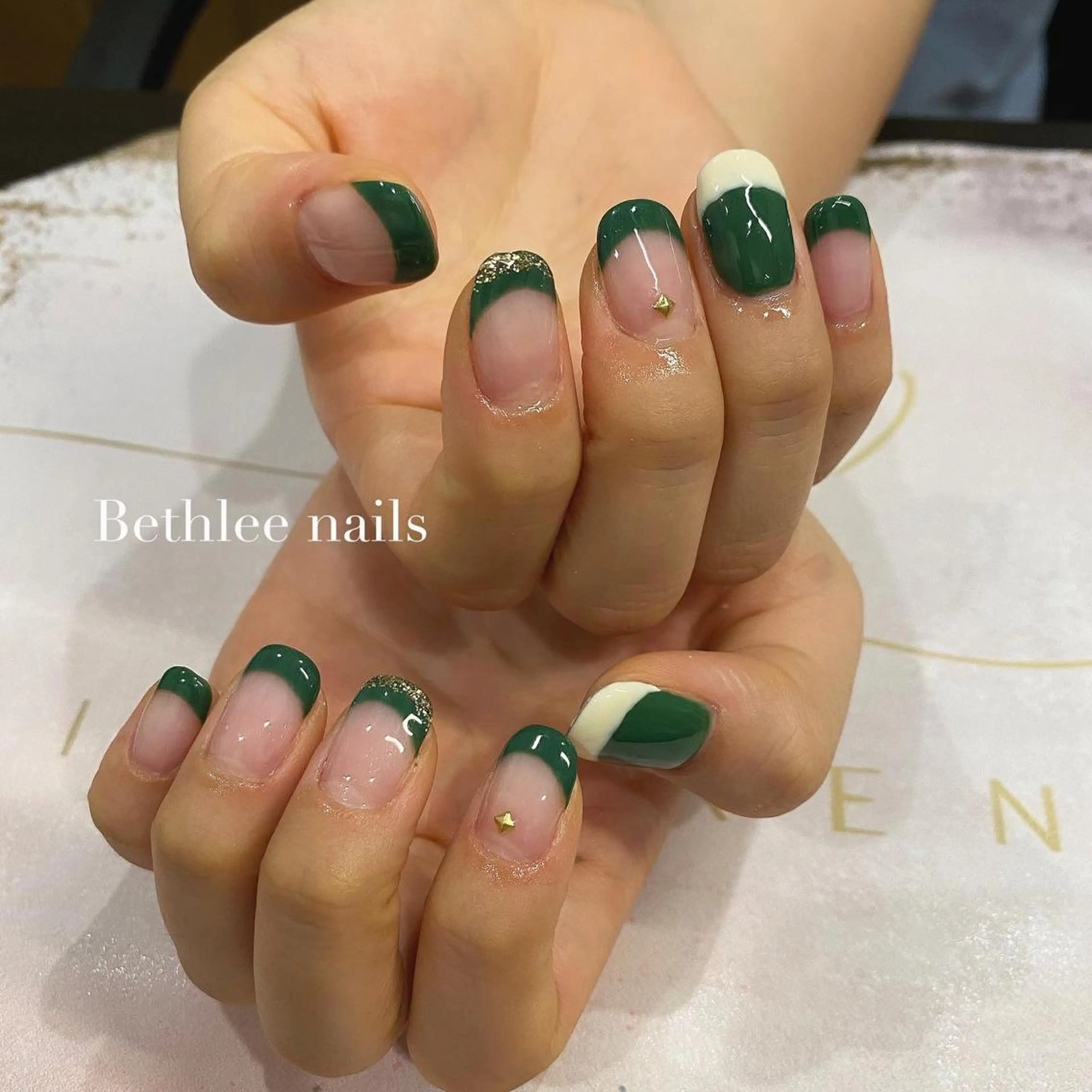 ○150分施術、3本アート、●ハンド（ワンカラー、カラグラ、ラメグラ、フレンチ、バーチャルフレンチ）オフ込みの写真