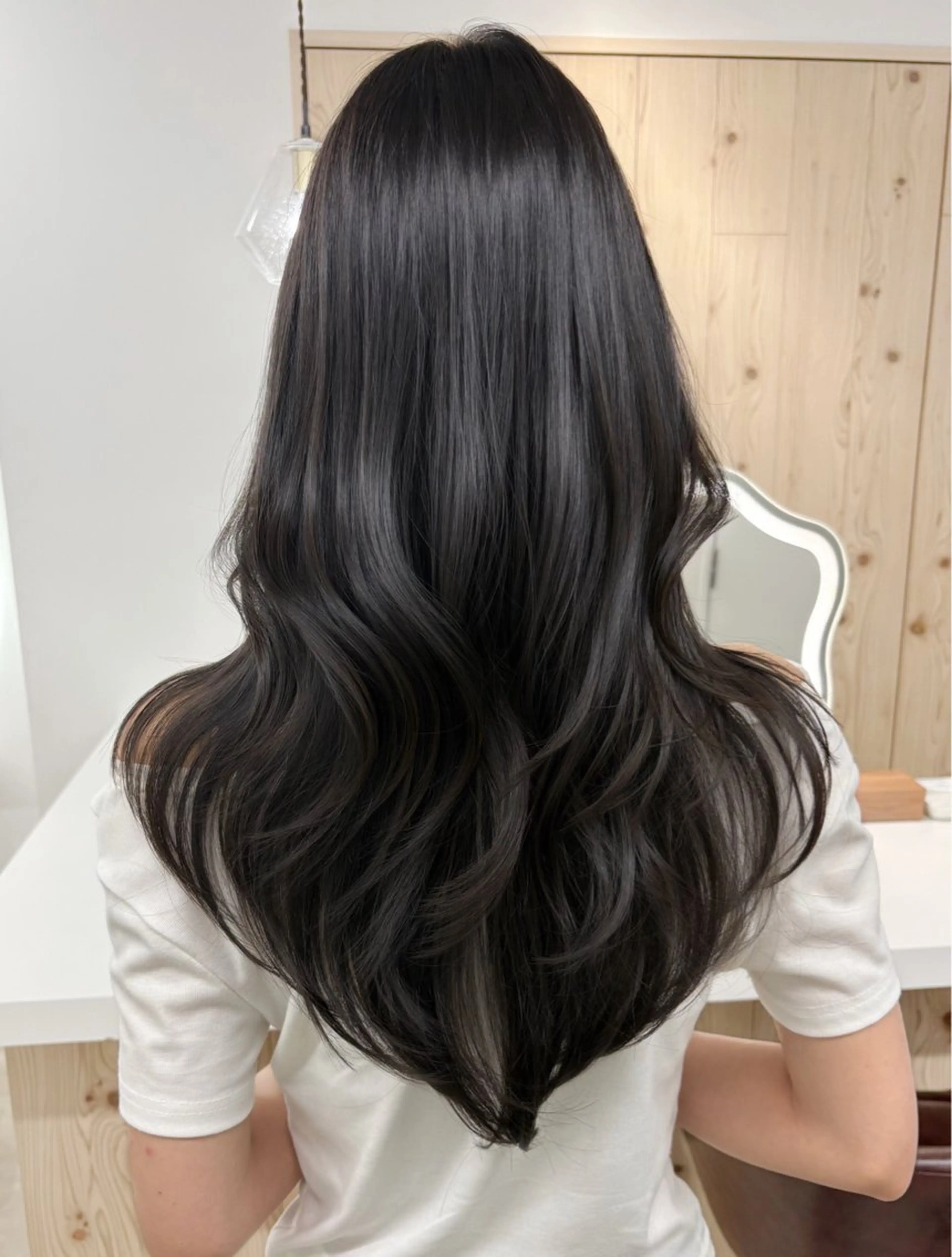 ロング カラー カット ヘアカラー トリートメント ヘアセット 新宿/韓国ヘア/ 髪質改善ストレートのヘアスタイル