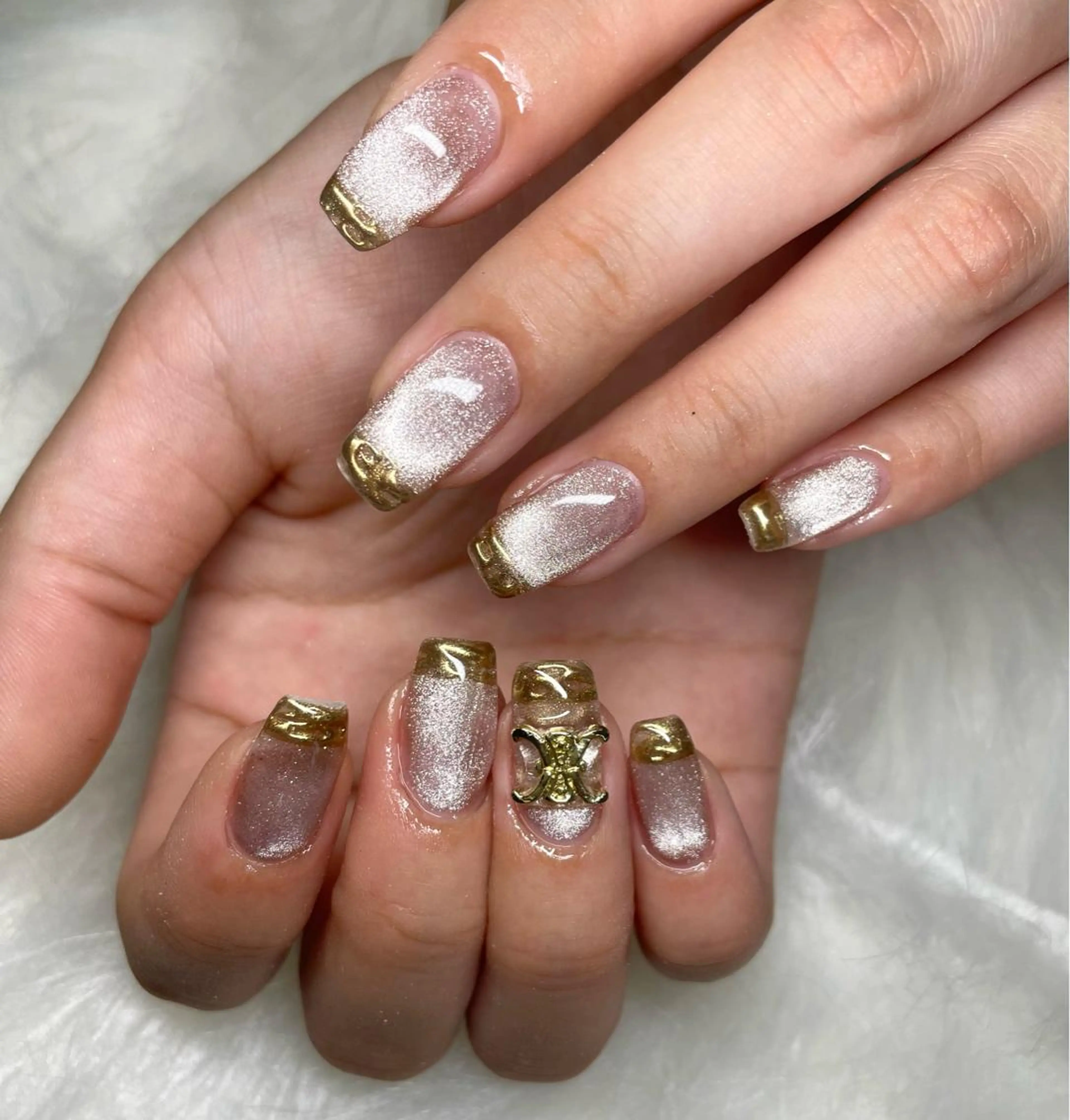 ネイル フットネイル フレンチネイル ジェルネイル 韓国ネイル マグネットネイル ハンドネイル nail salon fee（フィー）のネイルデザイン