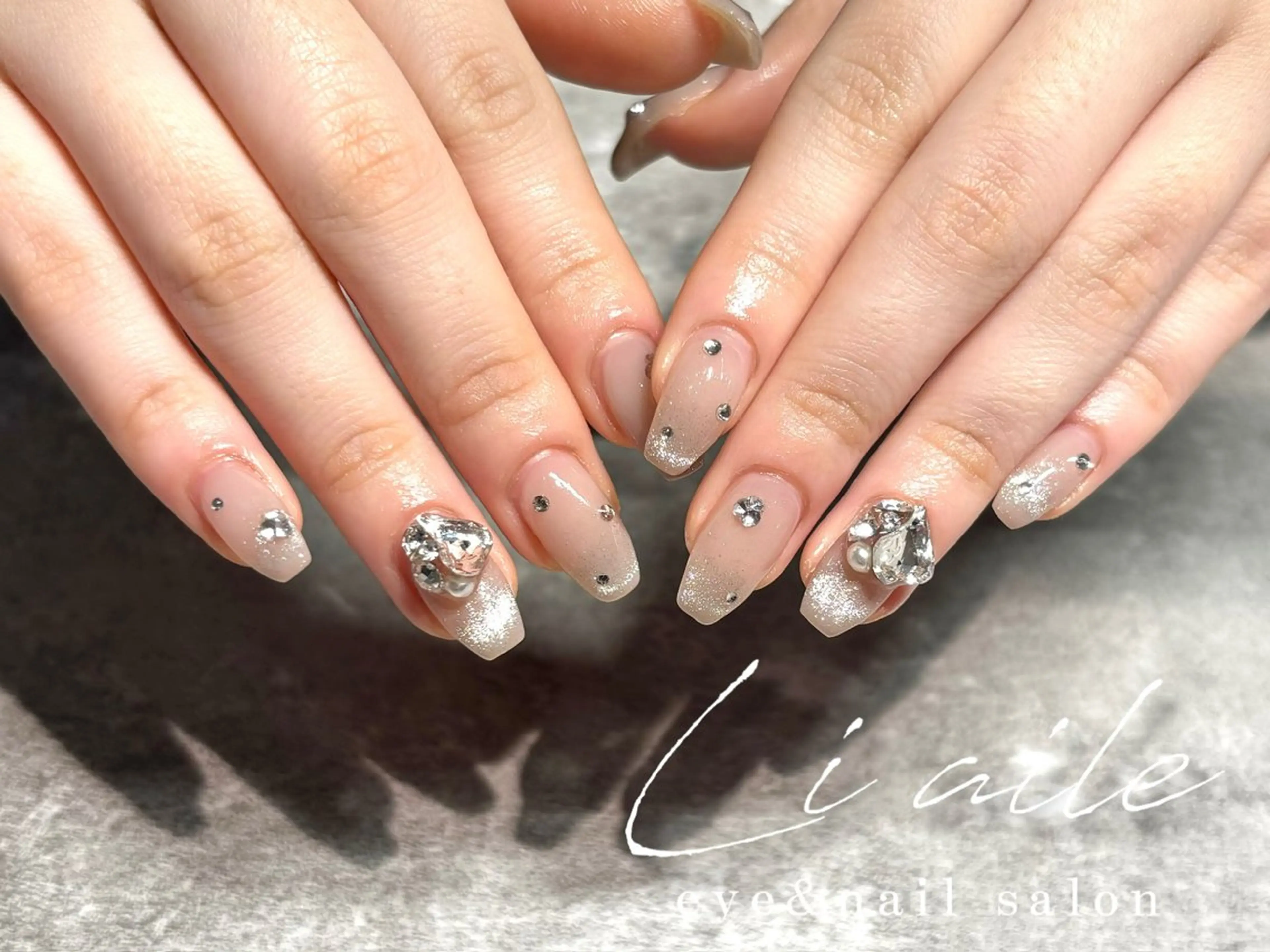 ネイル Li aile eye&nail 上本町店所属・Li aile kana🐰🩵のネイルデザイン