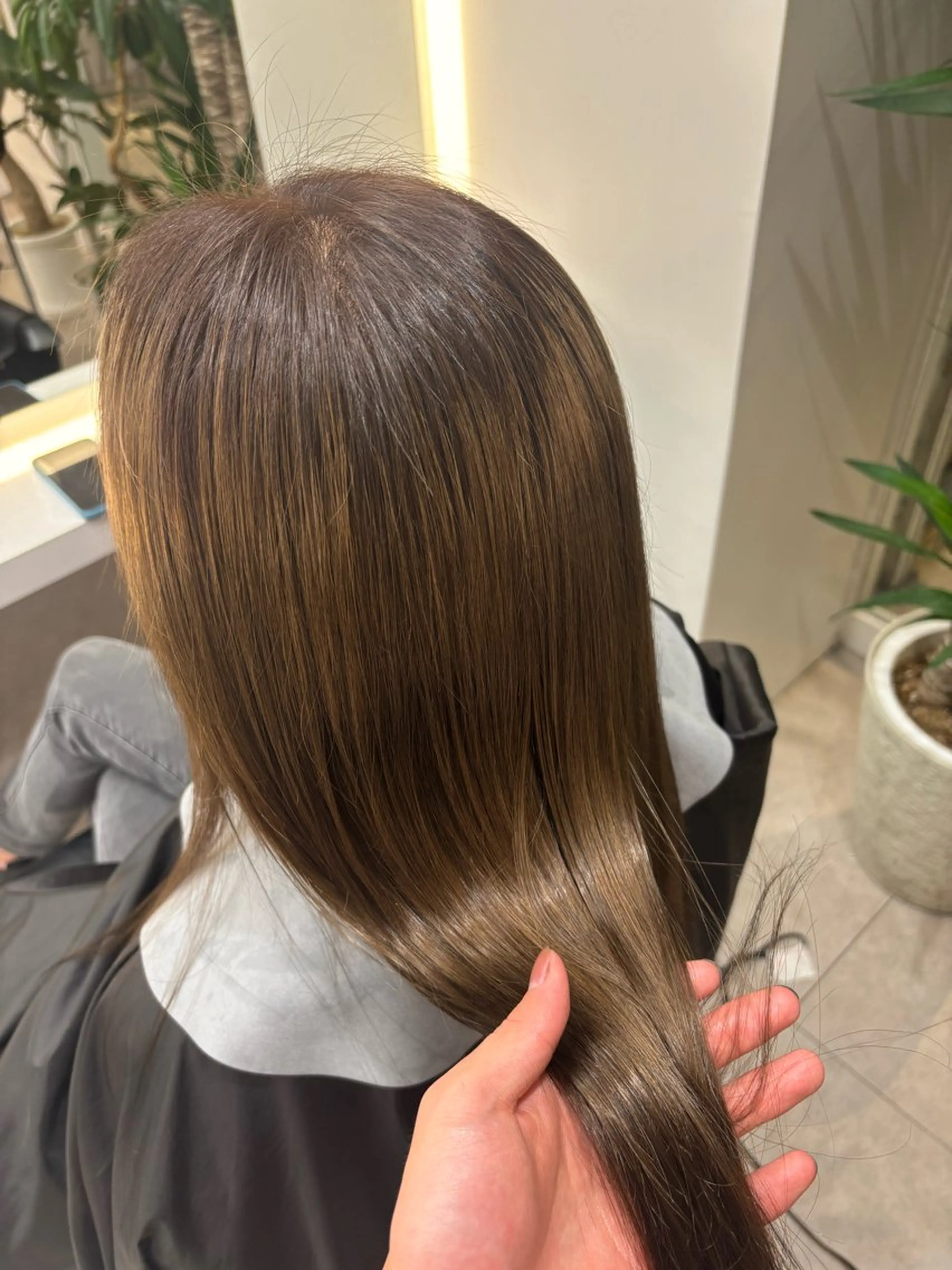 ロング 縮毛矯正 坂口 誠弥のヘアスタイル