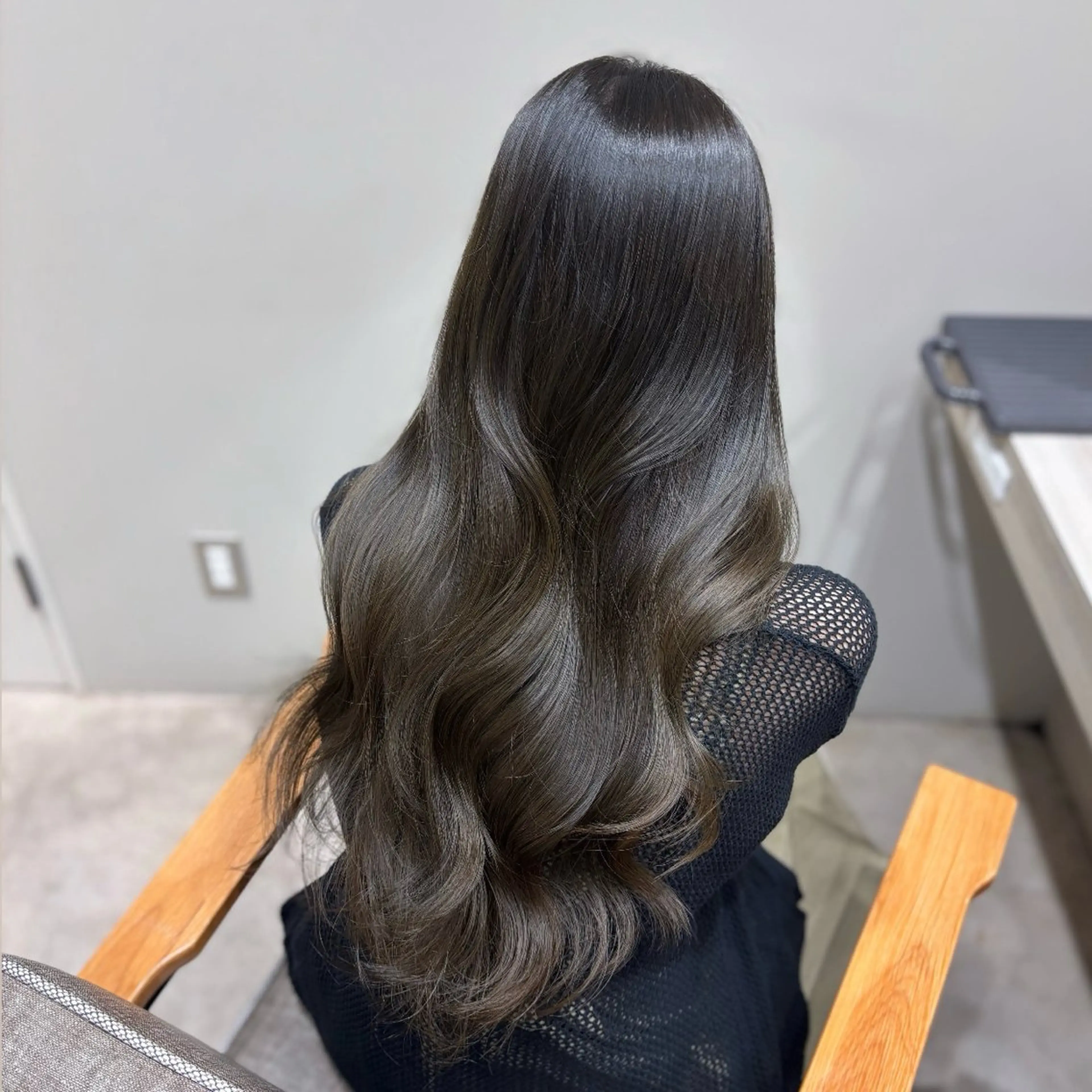 ロング カラー ヘアアレンジ ベージュカラー オリーブベージュ 🦋透明感艶カラー 🫧/Yuu🦋のヘアスタイル
