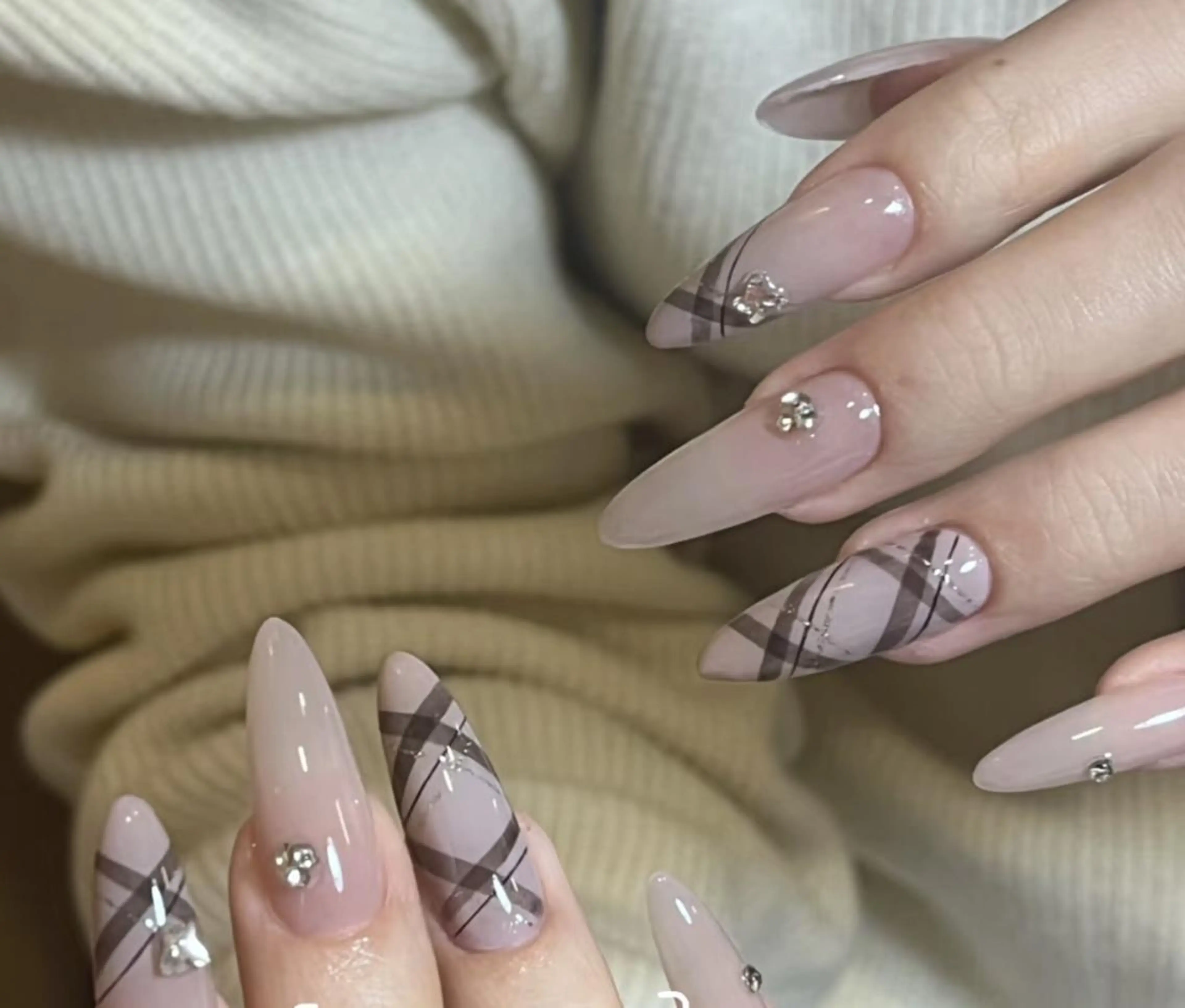 ネイル ハンドネイル エリ🫧 nail池袋東口のネイルデザイン