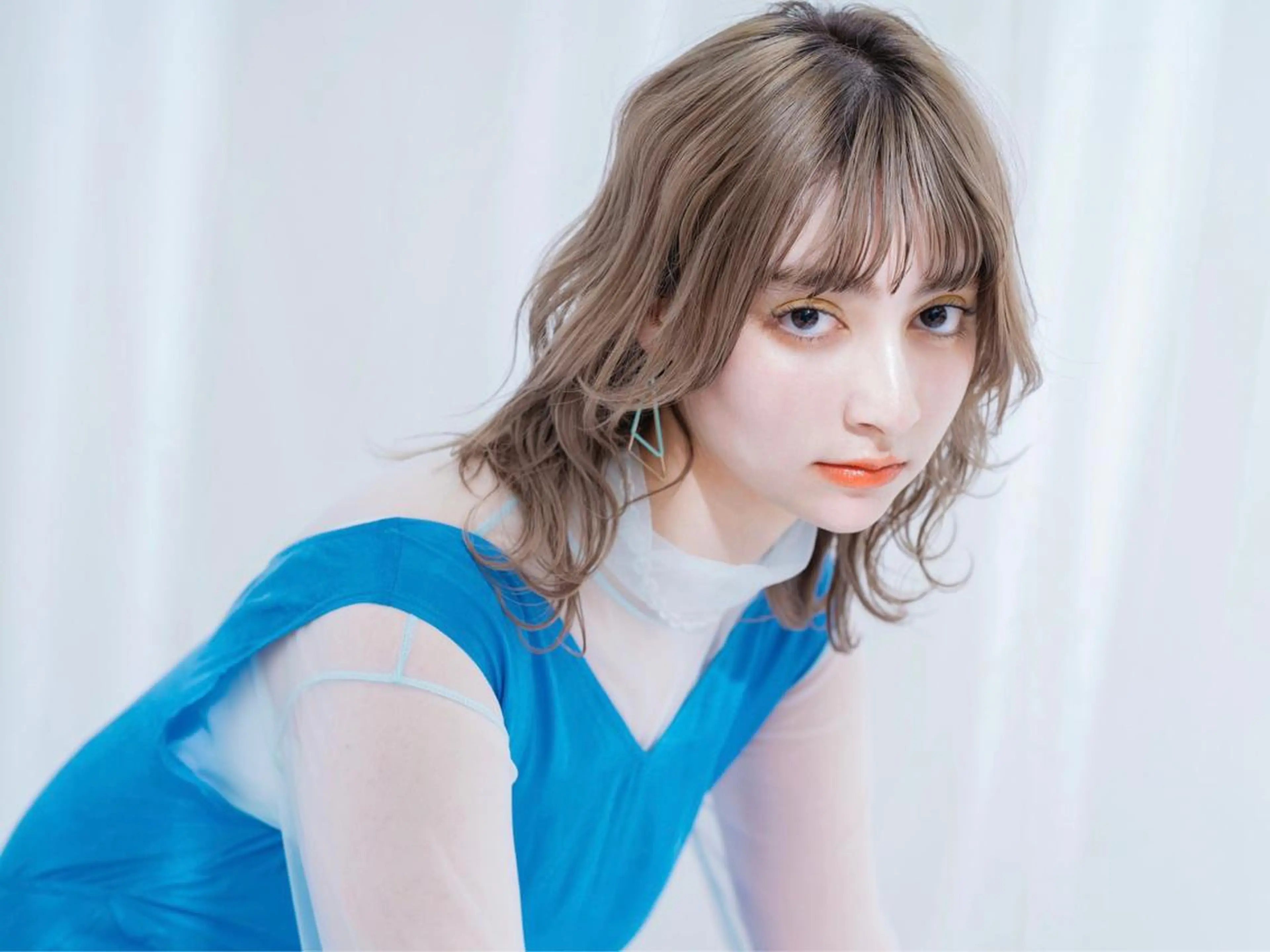 セミロング カラー ヘアアレンジ ハイトーンを育てる ブリーチカラー/牧原のヘアスタイル
