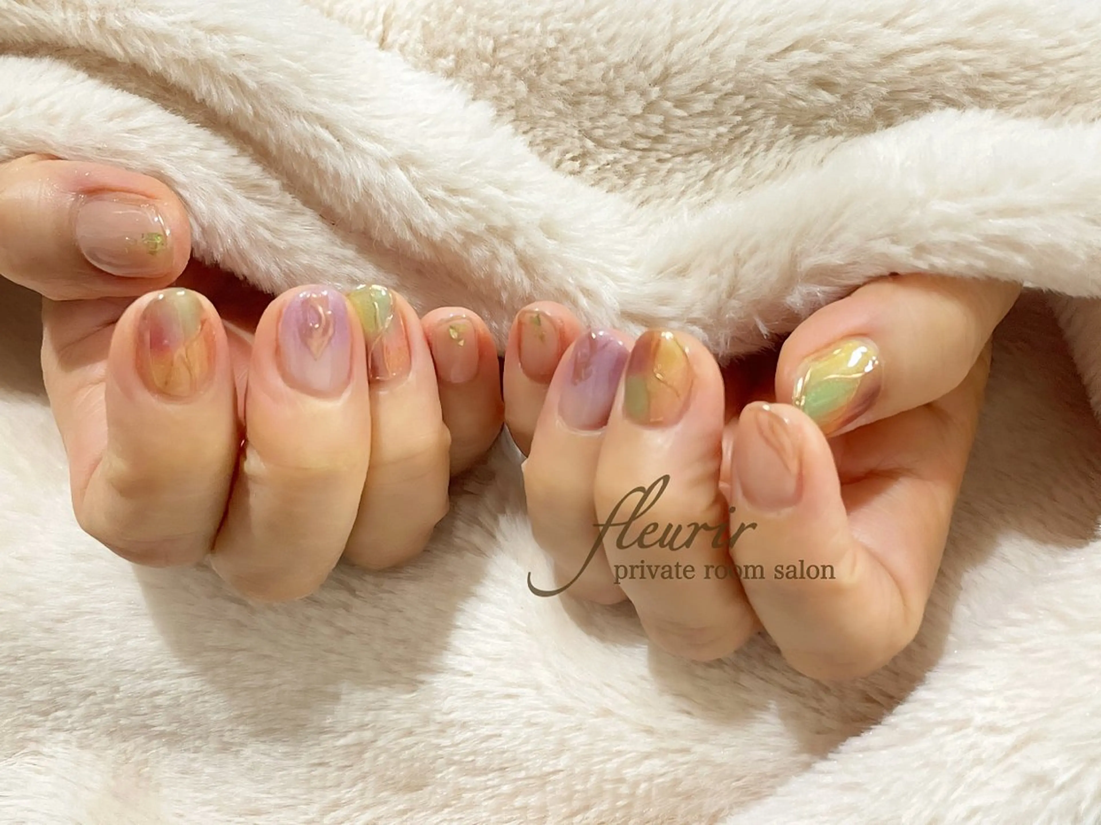 ネイル アートネイル ゴールド ミラーネイル フルリール 【プライベートサロンのネイルデザイン