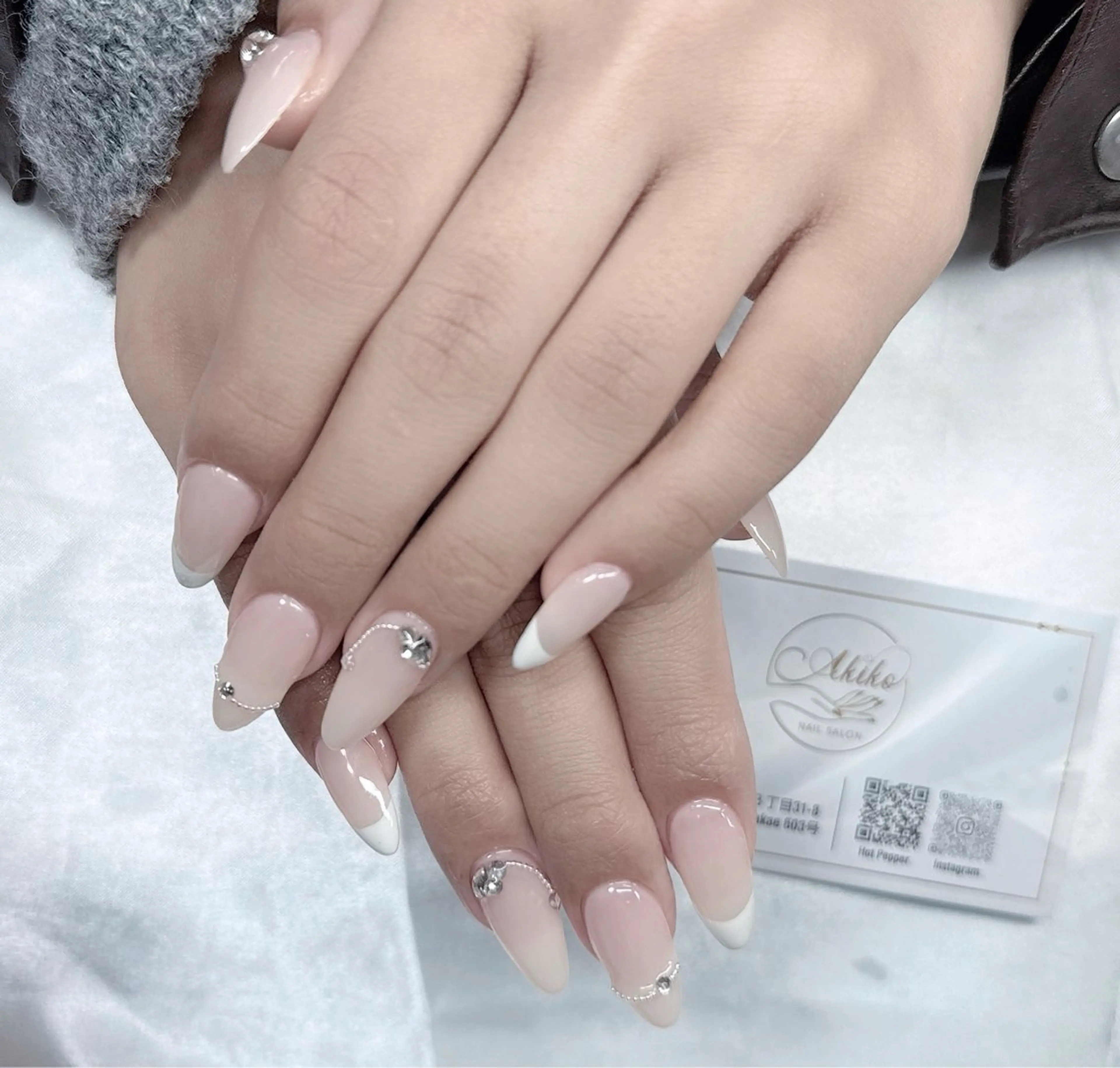 ネイル フットネイル ジェルネイル 韓国ネイル マグネットネイル 持ち込み ハンドネイル AKIKO ネイルサロンのネイルデザイン