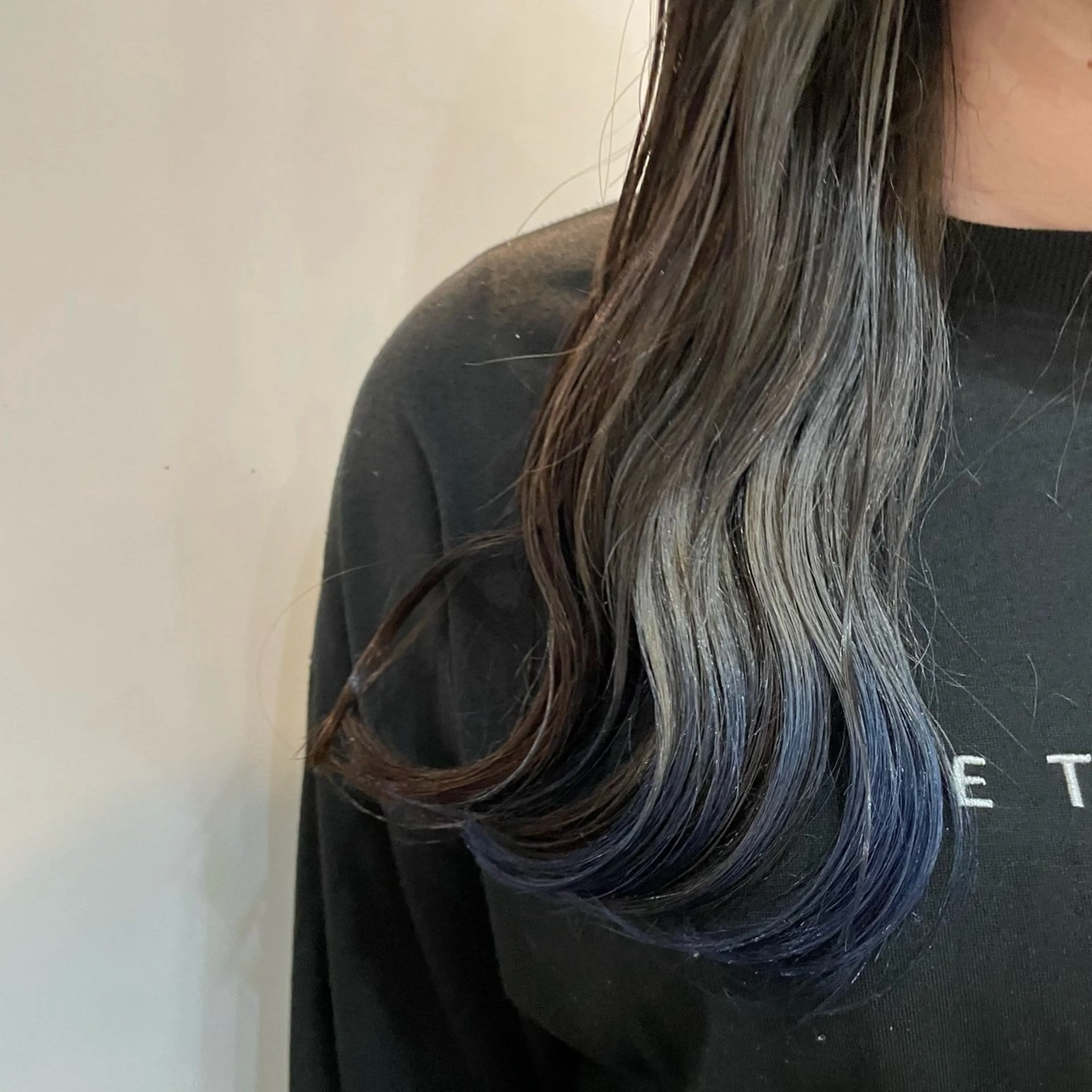 ミディアム カラー 中村 帆花のヘアスタイル