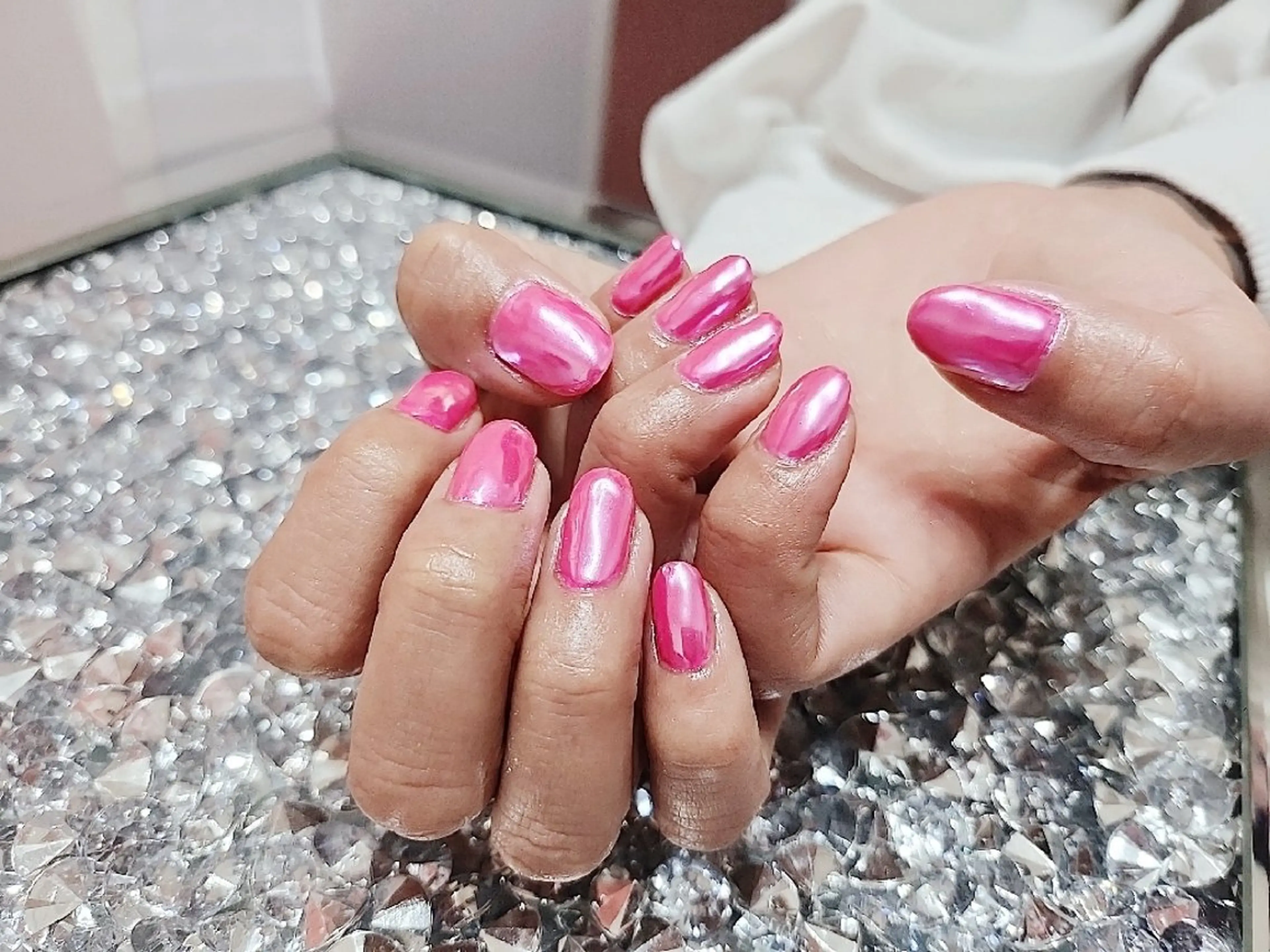 ネイル ミラーネイル ピンク ホワイト ハンドネイル nail salon Luanaのネイルデザイン
