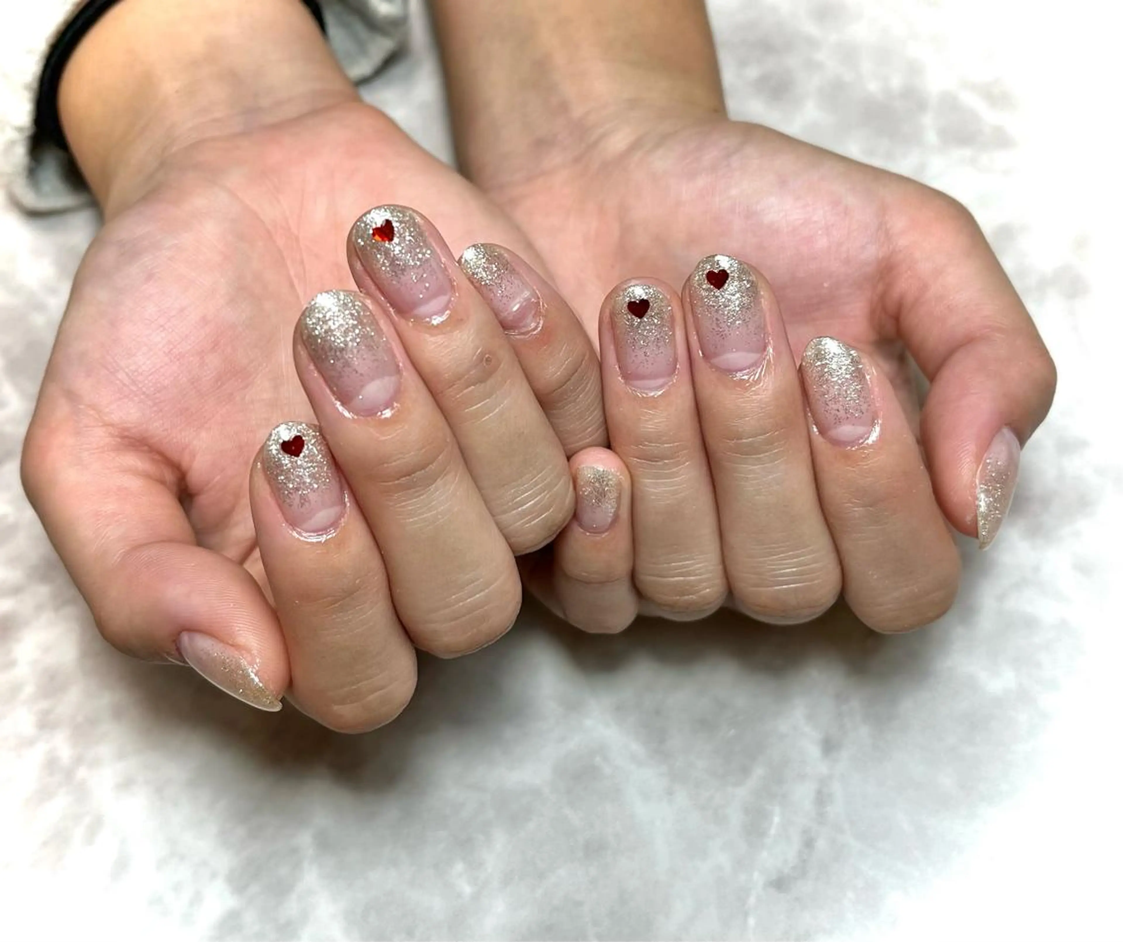 ネイル 成人式 ジェルネイル ハート キラキラネイル 韓国ネイル ハンドネイル nails' it...のネイルデザイン