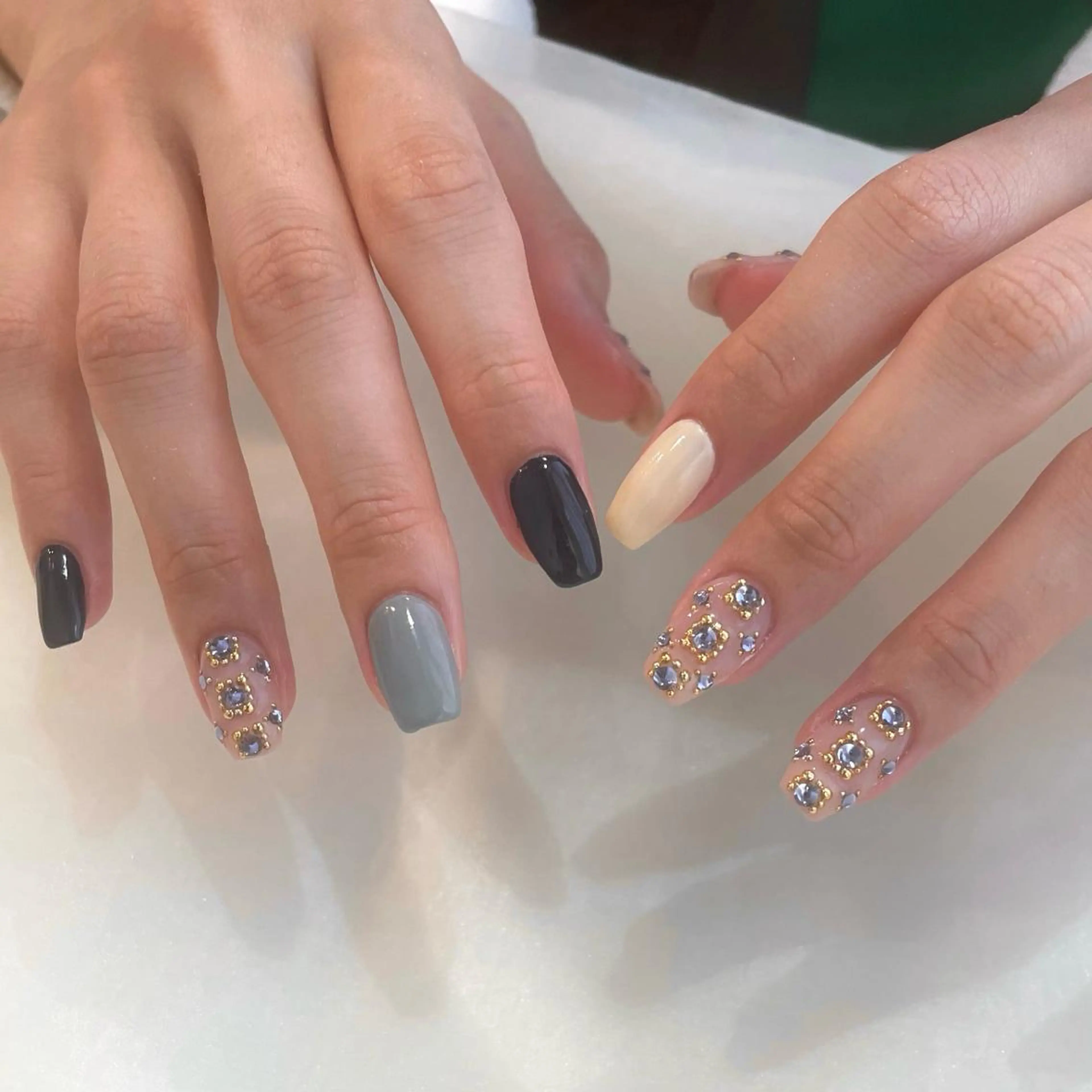 ネイル ハンドネイル 新井 ひなののネイルデザイン