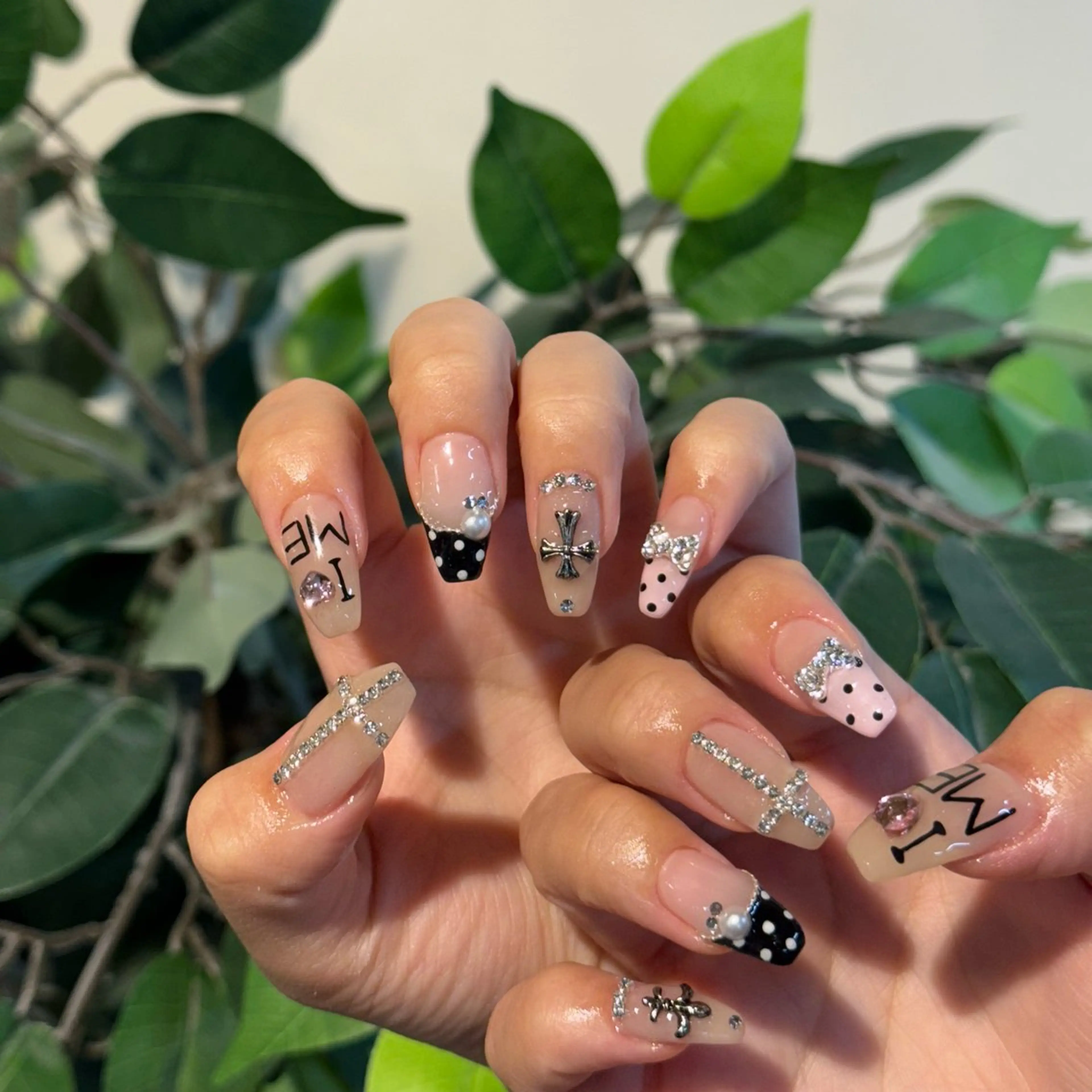 ネイル ハンドネイル ☁️BLITZ 🎀笠原雪音🎀のネイルデザイン