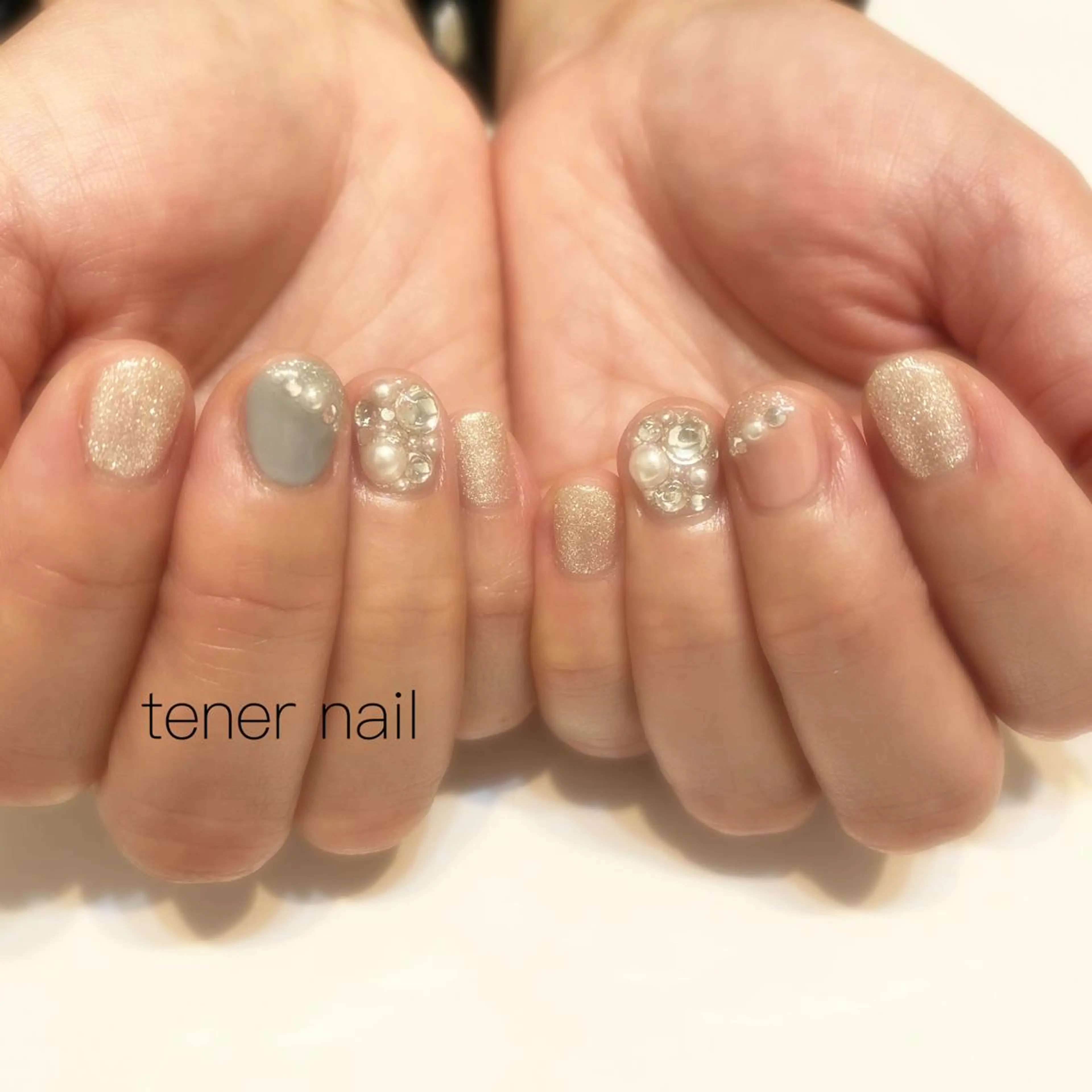 ネイル キラキラネイル ストーンネイル テネルネイル tener nailのネイルデザイン