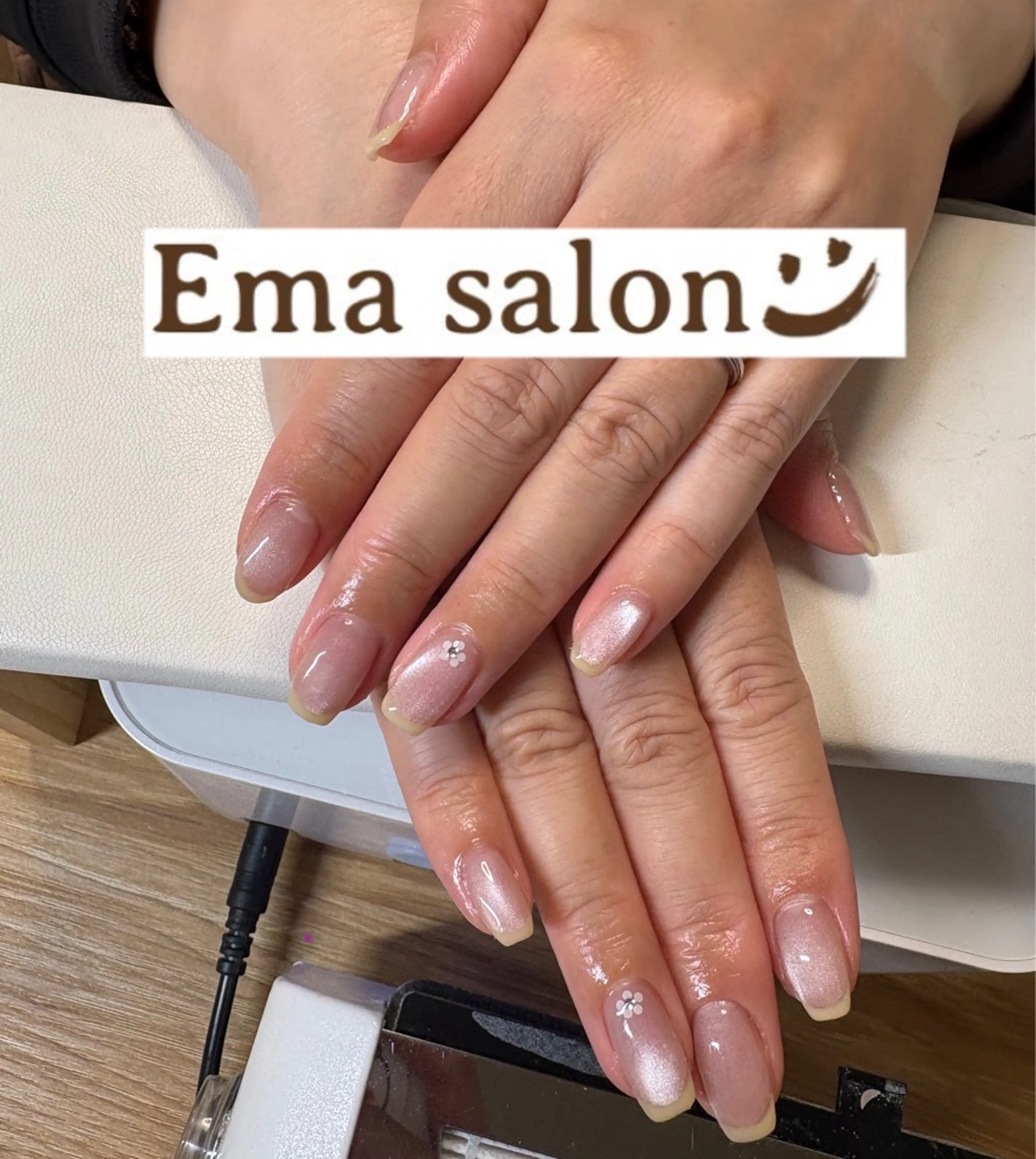 ネイル フレンチネイル マグネットネイル 持ち込み 黄色 ハンドネイル Ema salon hiromiのネイルデザイン