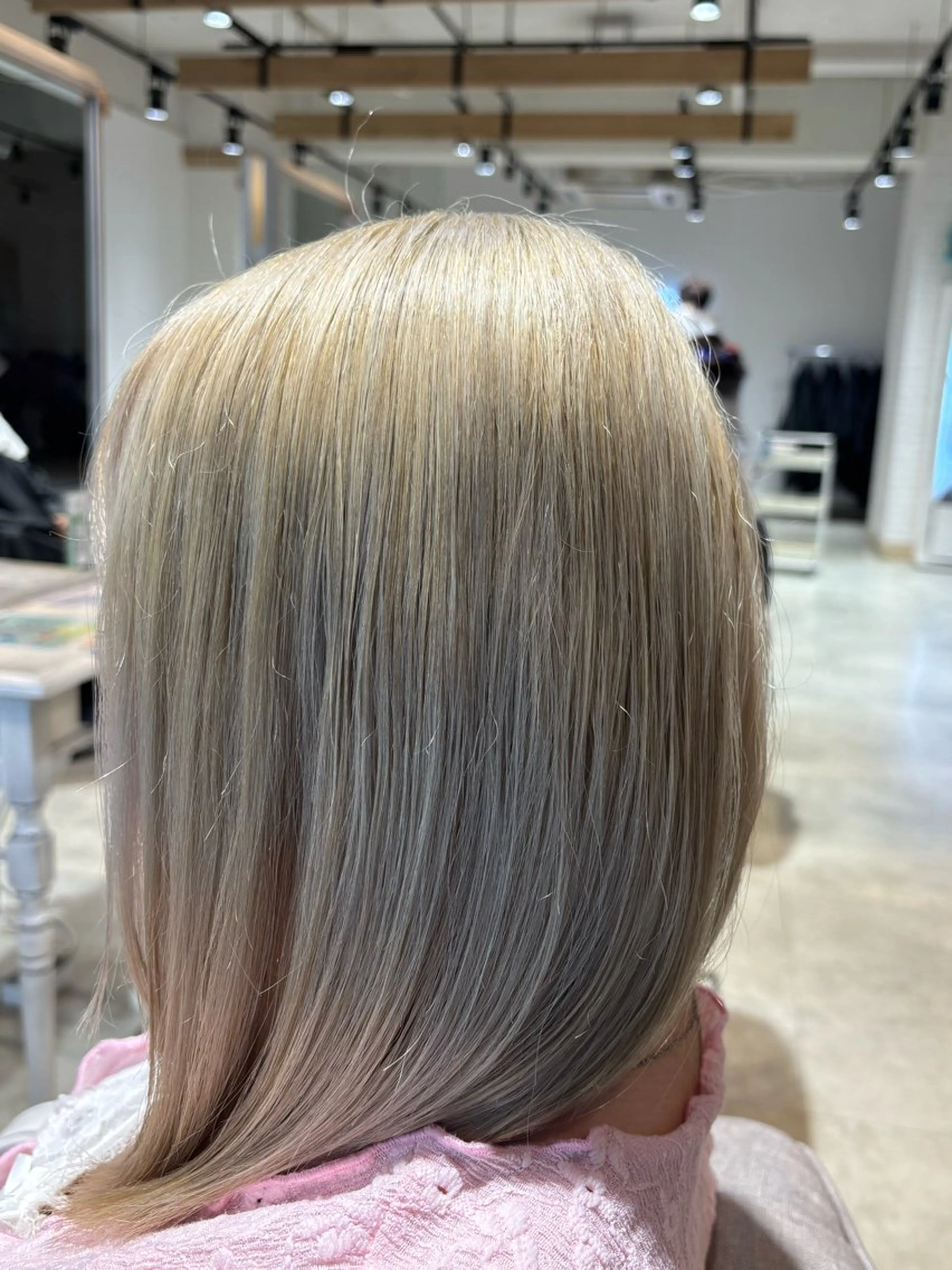 カラー 日高 拓磨のヘアスタイル