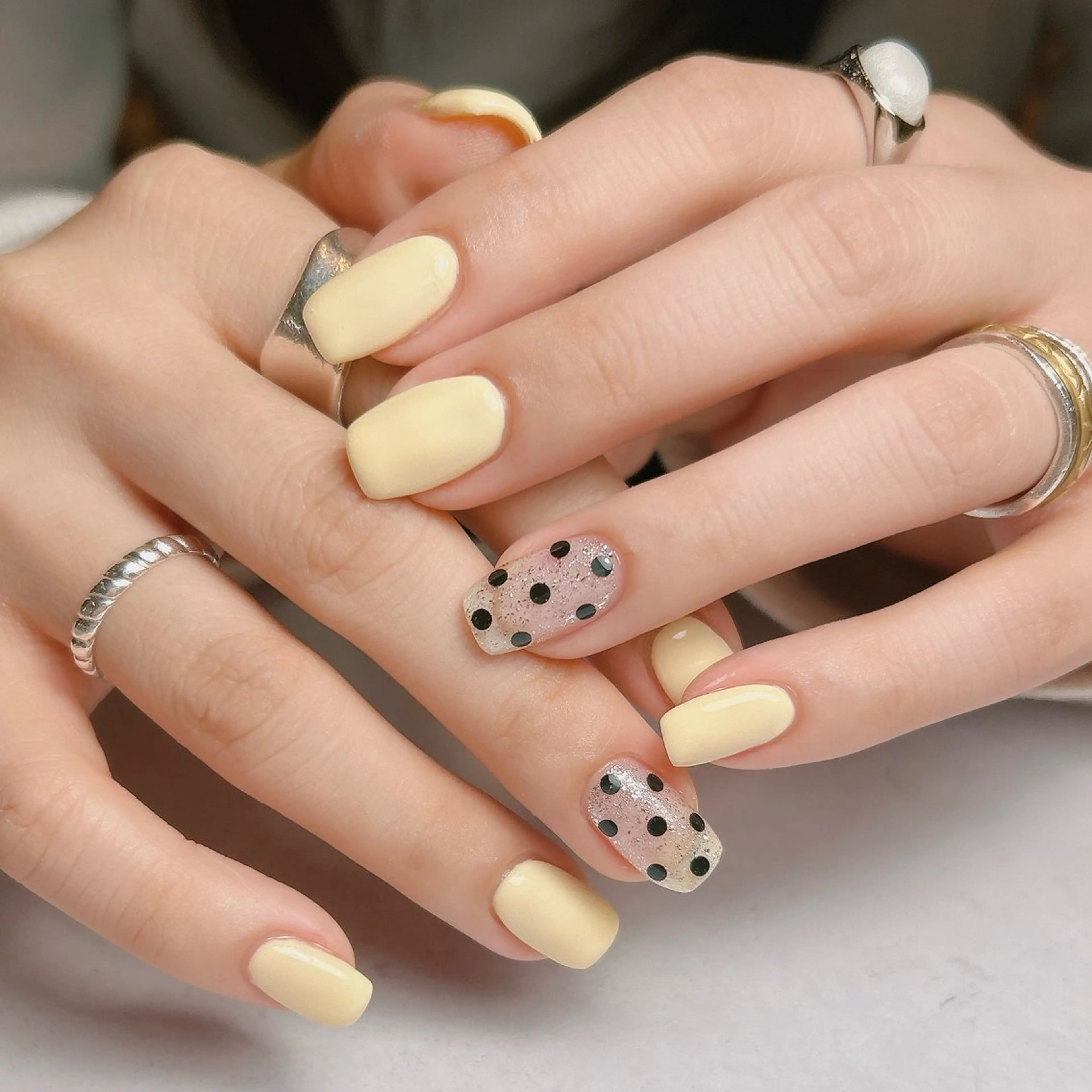 ネイル 黄色 ハンドネイル junna 金山.東別院.上前津のネイルデザイン