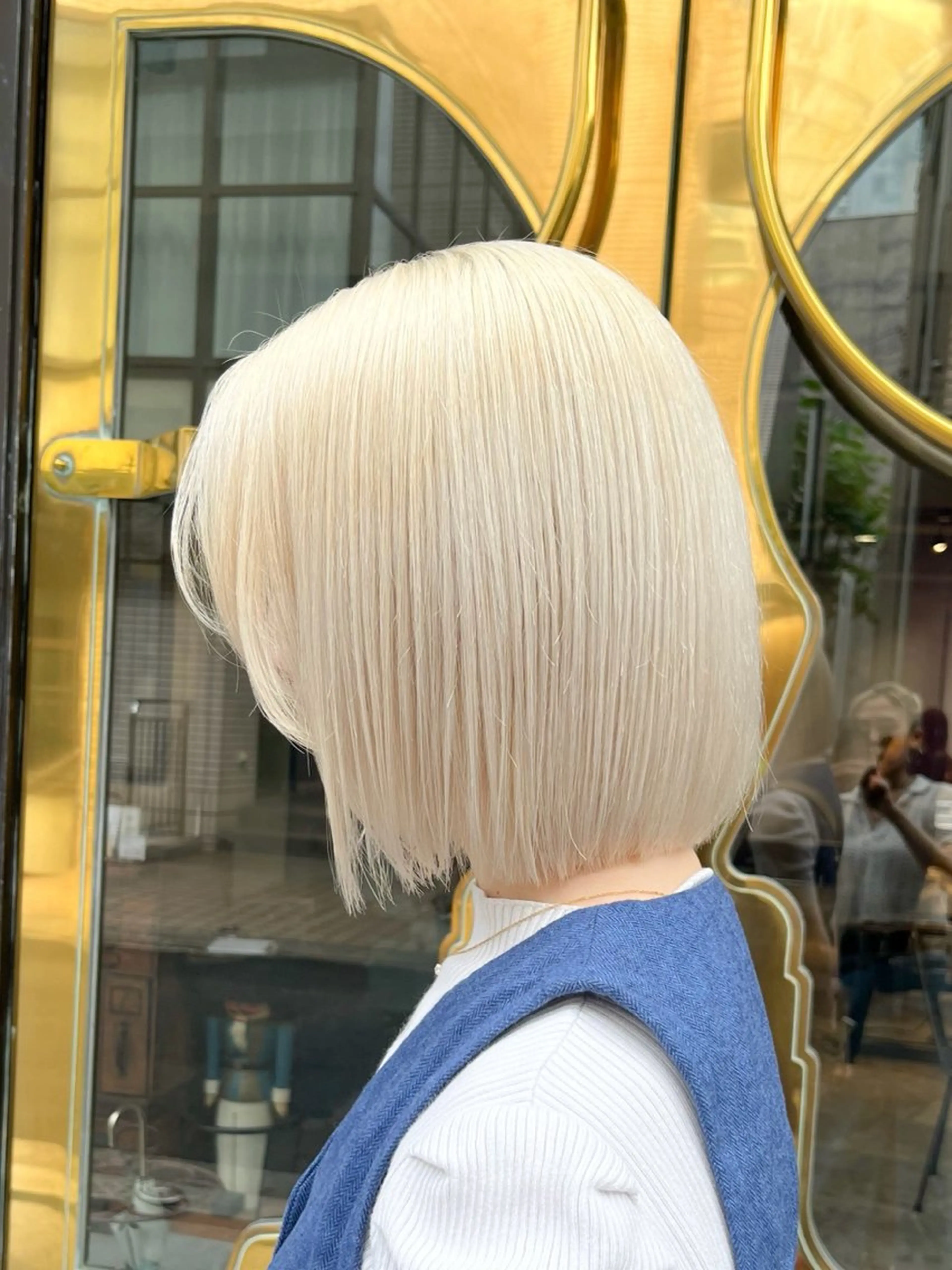ミディアム カラー ベージュカラー ブロンド ハイトーンカラー ハイトーンベージュ ミルクティーベージュ ヘアカラー トリートメント ヘアセット 似合わせベージュ 🍯ayumi🍯のヘアスタイル