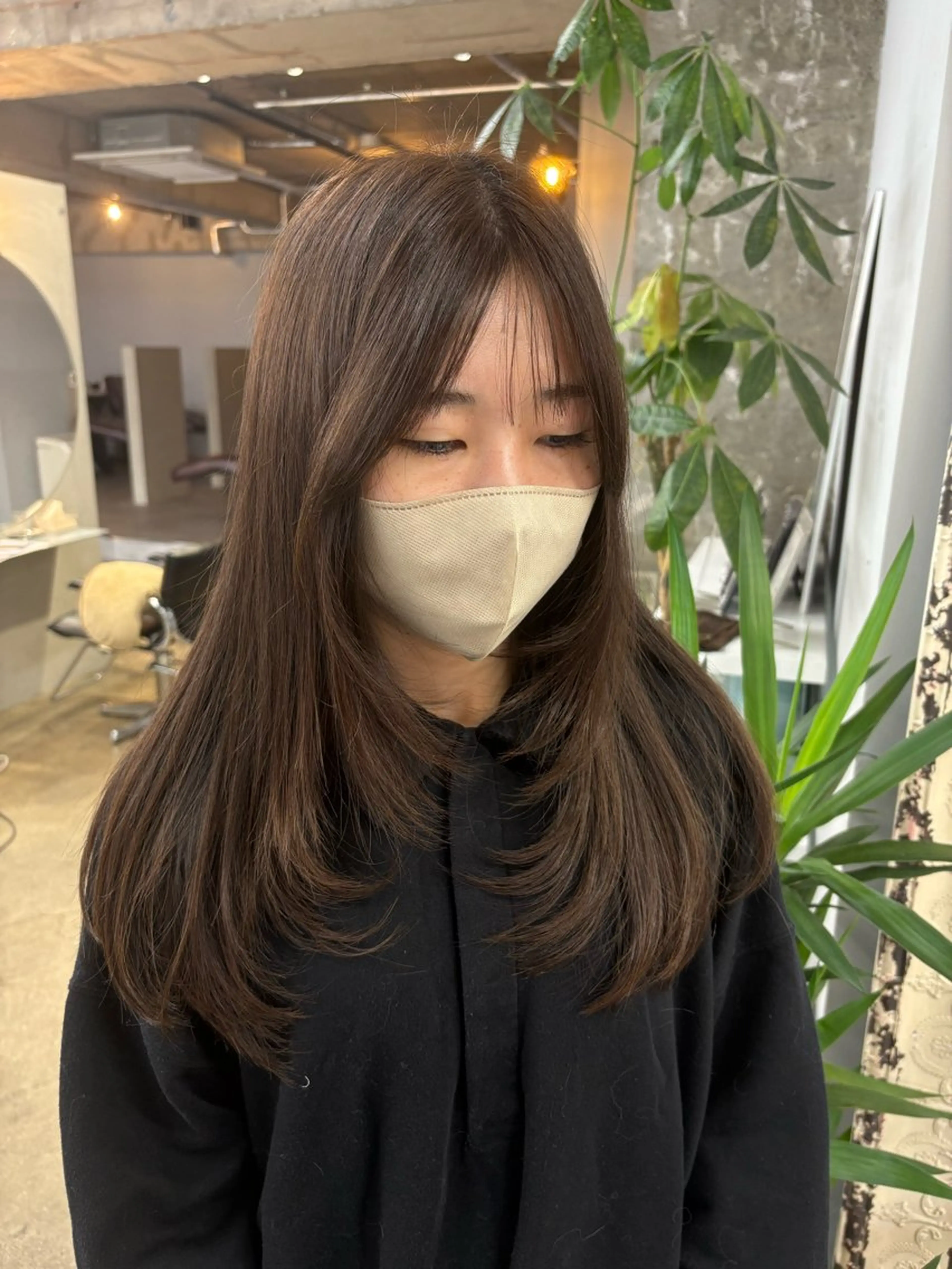 ロング レイヤーカット カット ニシタニ コハルのヘアスタイル