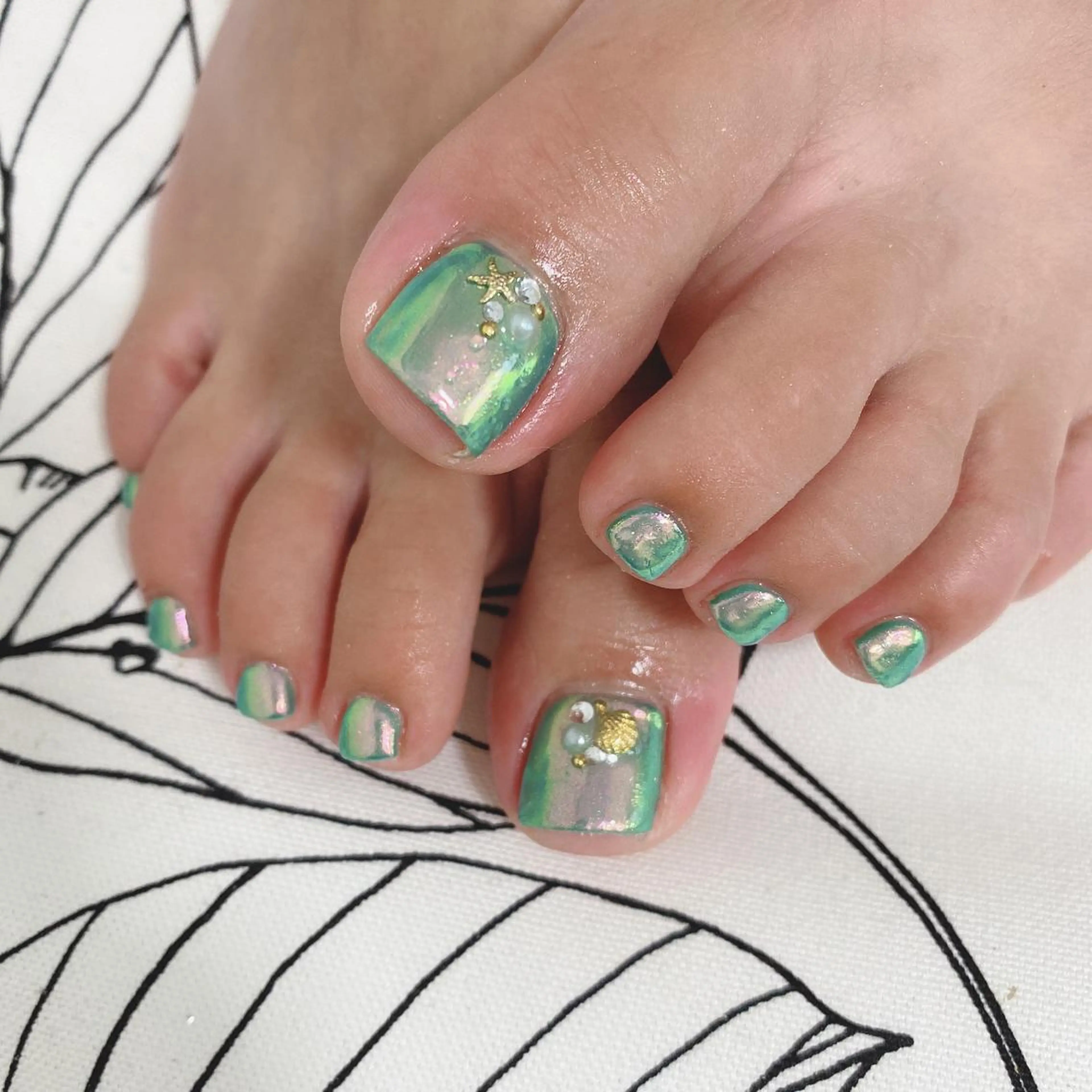 ネイル 吉岡 裕子のネイルデザイン