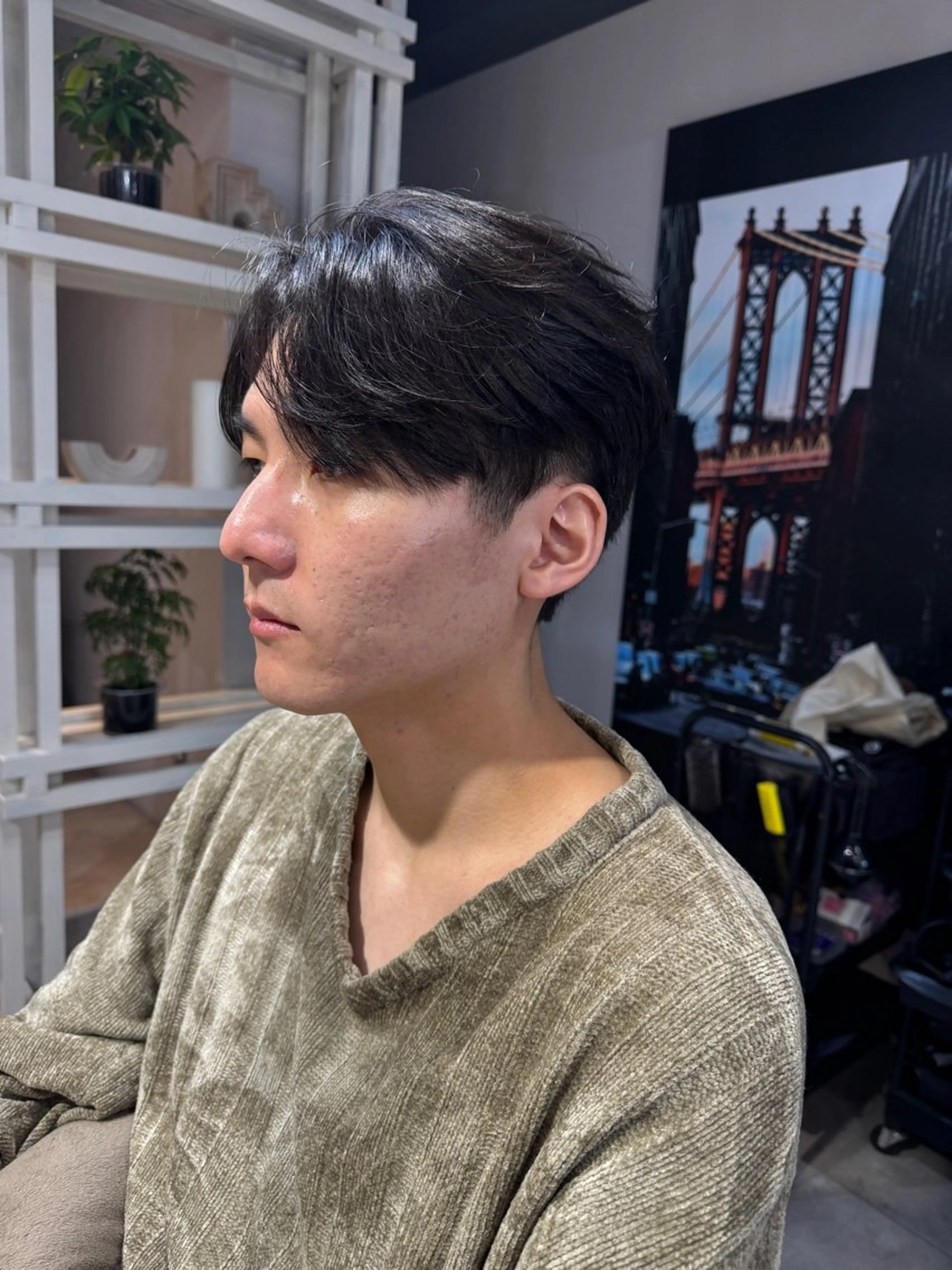 ミディアム メンズ センターパート カット Dxxxx III所属・似合う髪型が 分からない方へのヘアスタイル