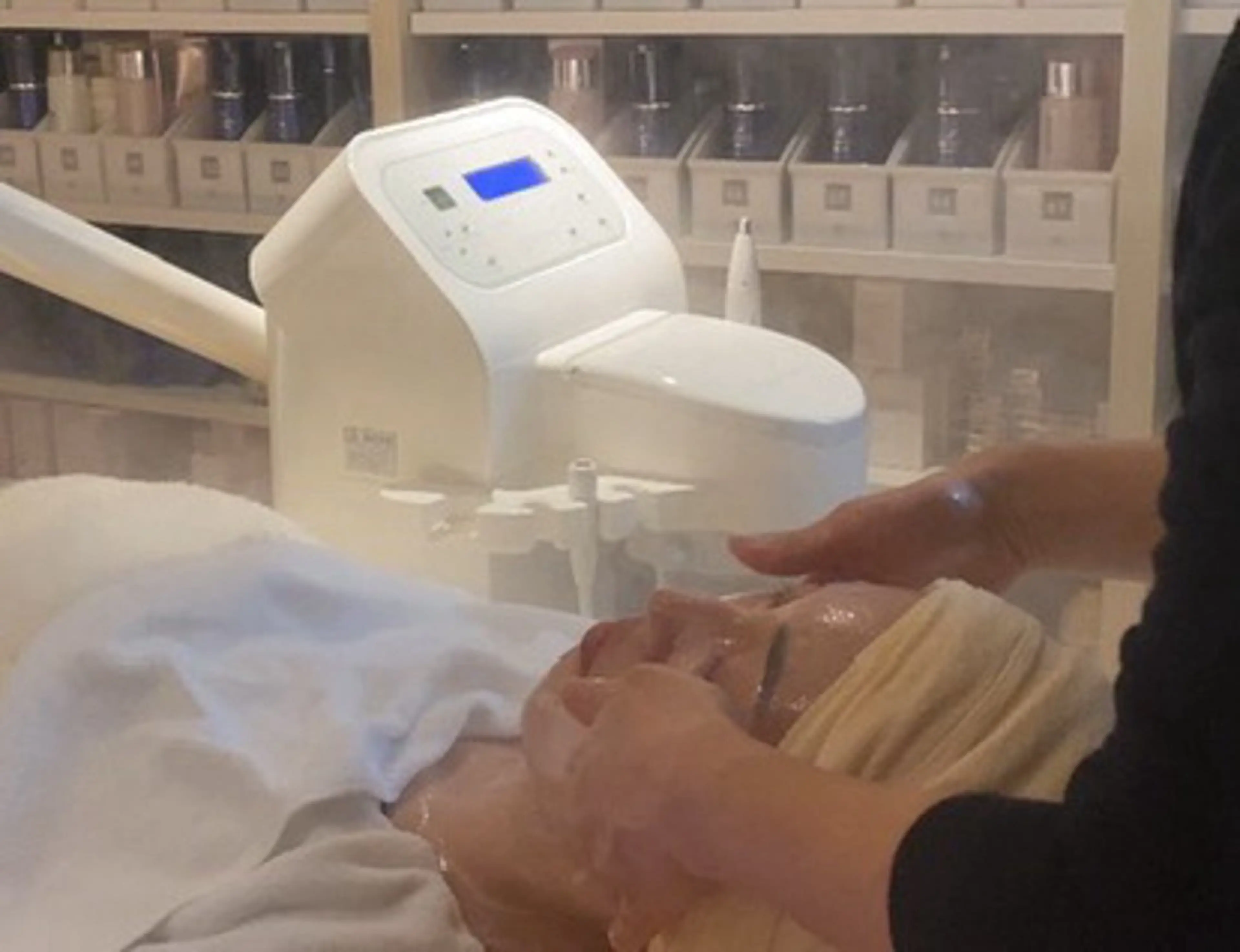 ◆エイジングケアコース◆お試しフェイシャルエステ90分⭐️ 詳細情報を必ずお読み下さい⭐️の写真