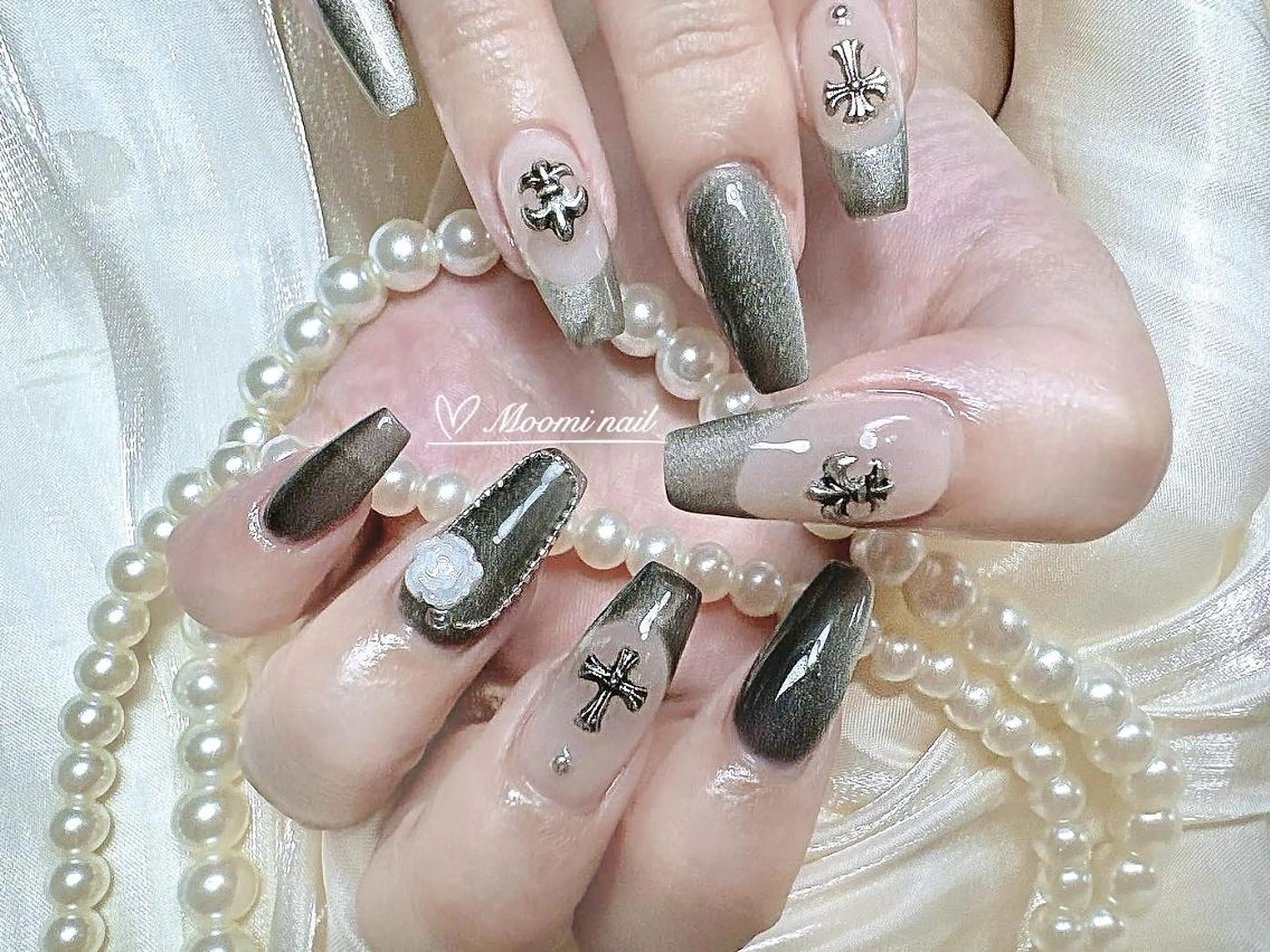 ネイル 成人式 長さ出し フットネイル フレンチネイル ジェルネイル moomi nail スカルプ専門のネイルデザイン