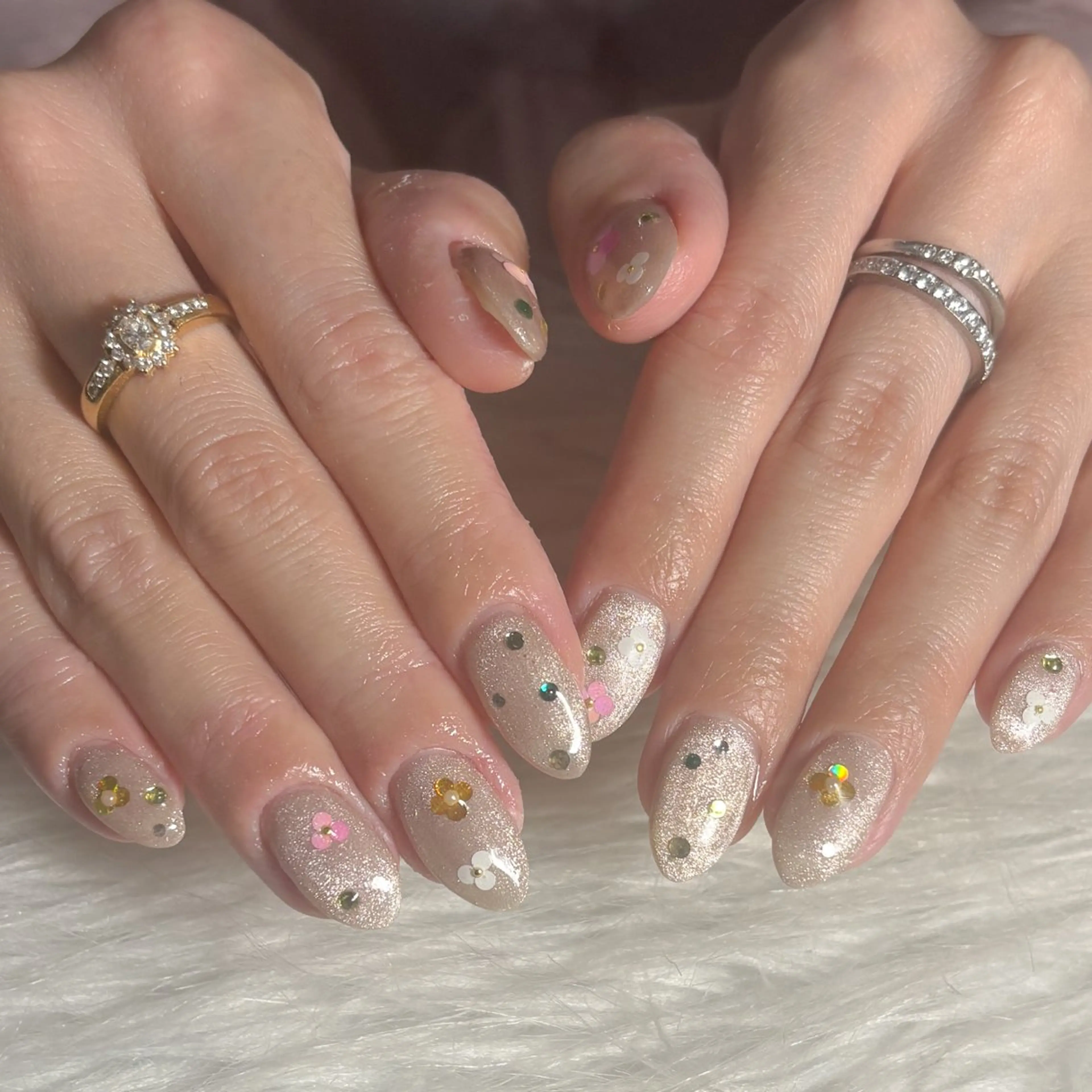 ネイル ハンドネイル LAVISH manaのネイルデザイン