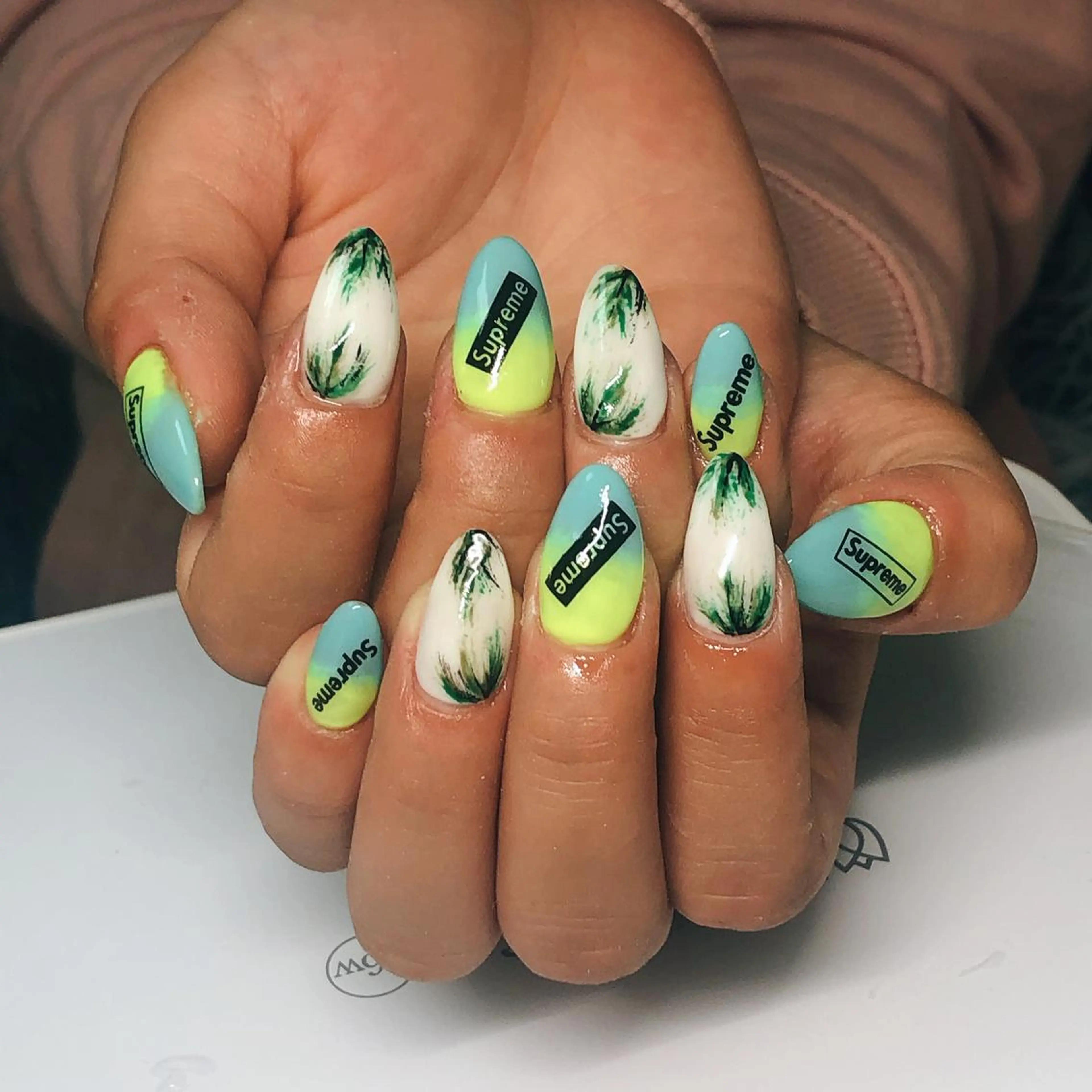 ネイル ハンドネイル nail roomのネイルデザイン