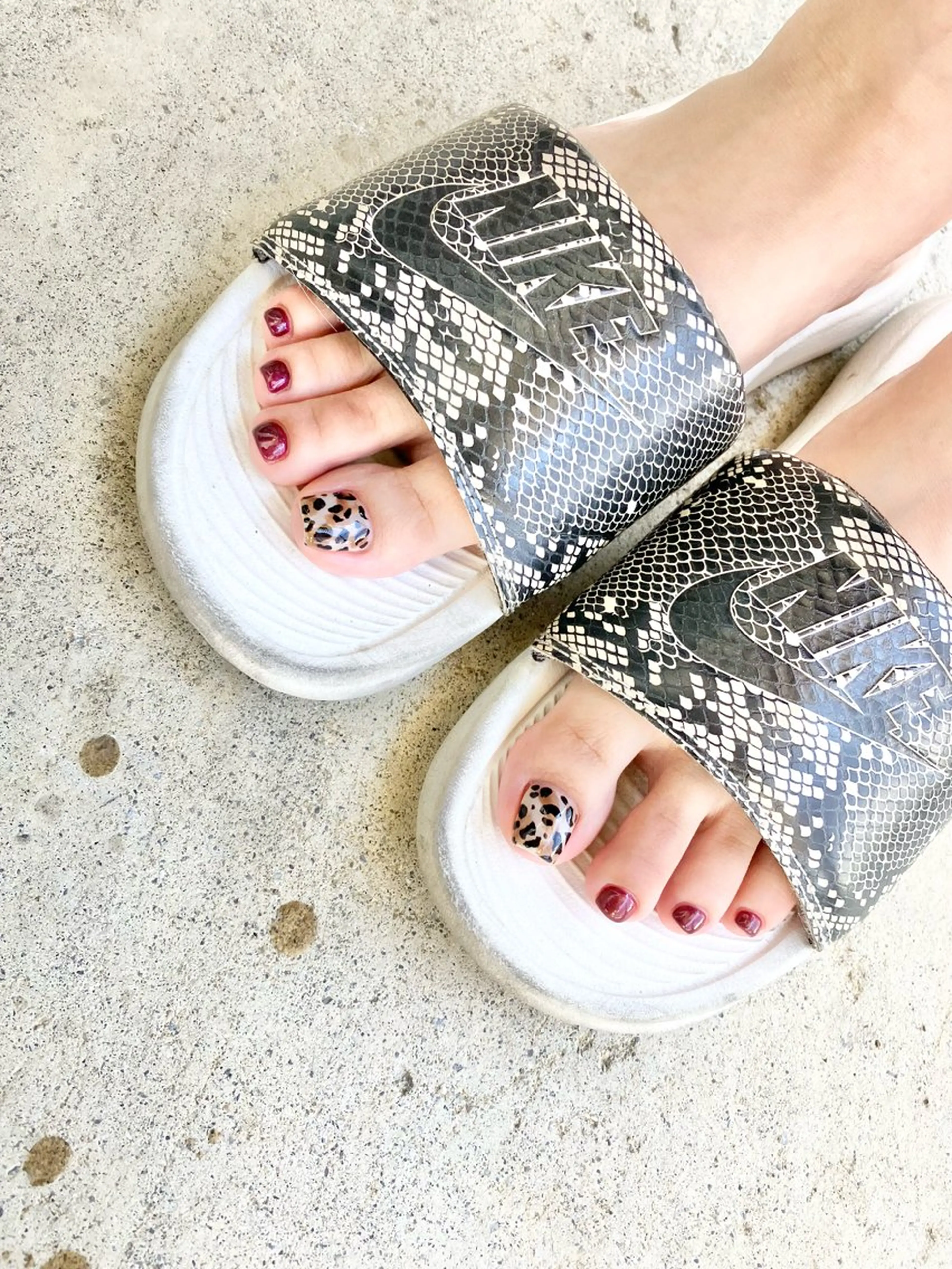 ご新規様⭐️リピーター様❤️ フット🦶アート2本ネイル　持ち込みOK🙆‍♀️(ストーン.パーツ.ラメOK)の写真