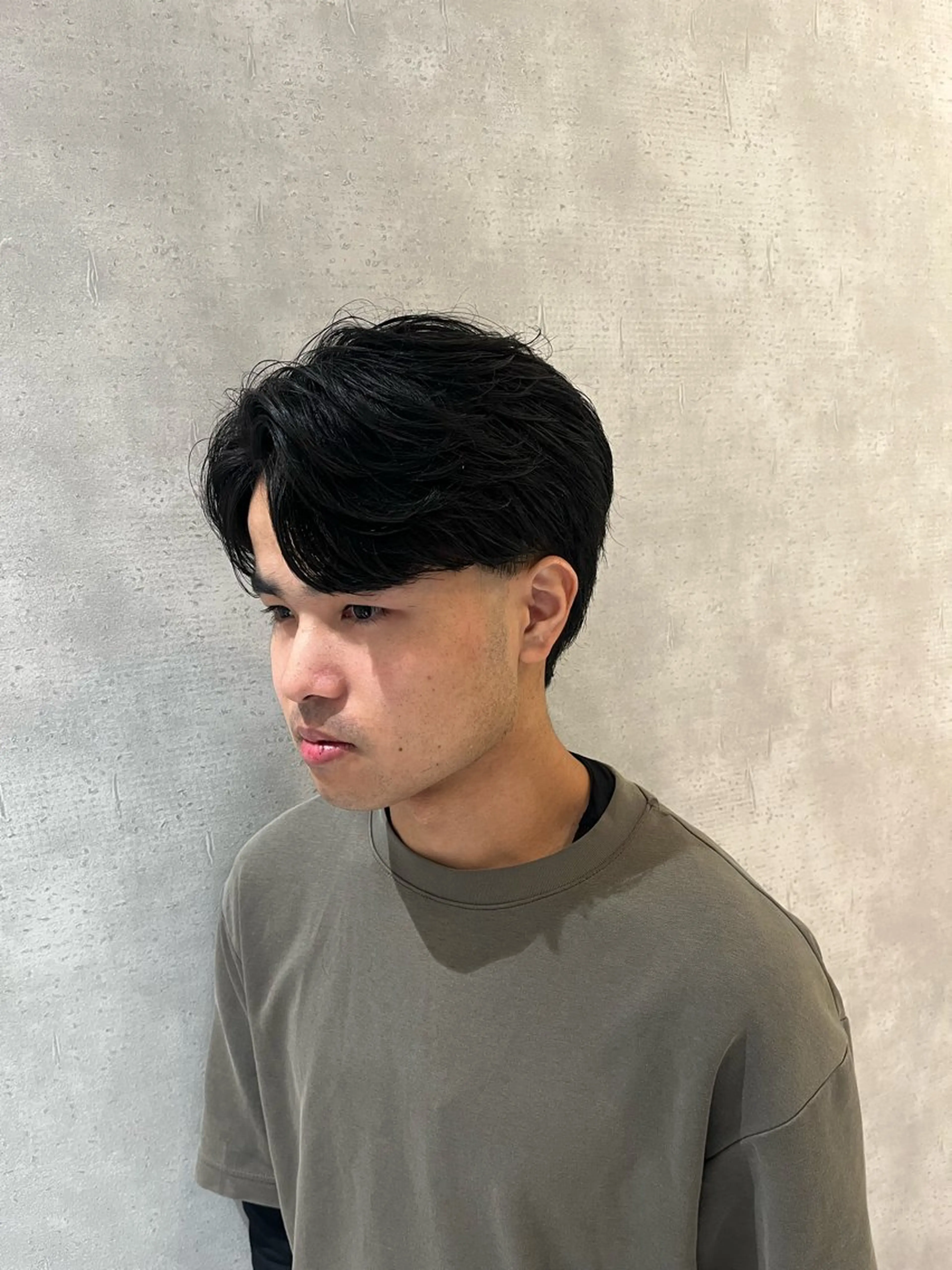 ミディアム パーマが得意な【最高 悠斗】のヘアスタイル