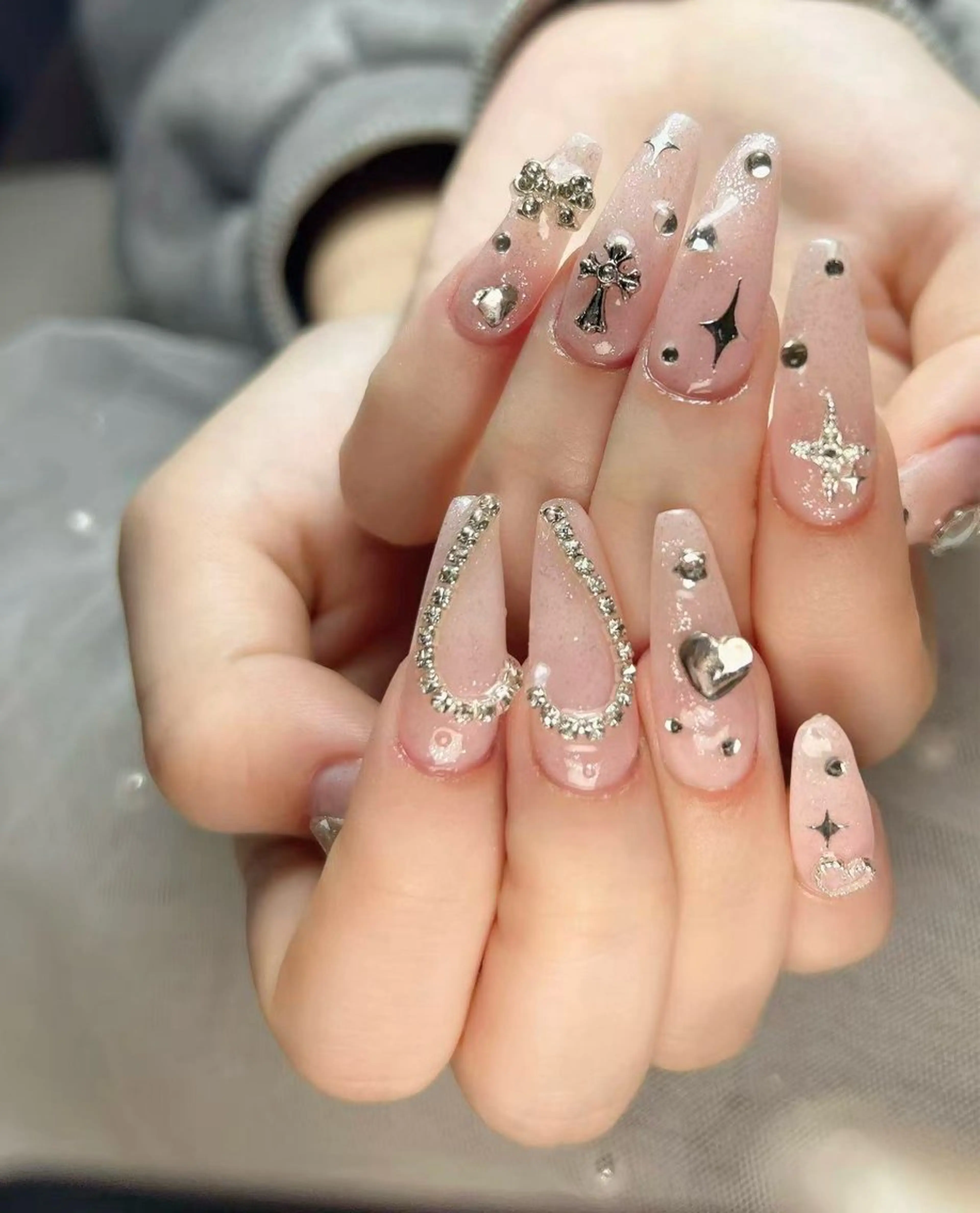 ネイル ハンドネイル ゆゆ 🌻ひまわりサロンのネイルデザイン