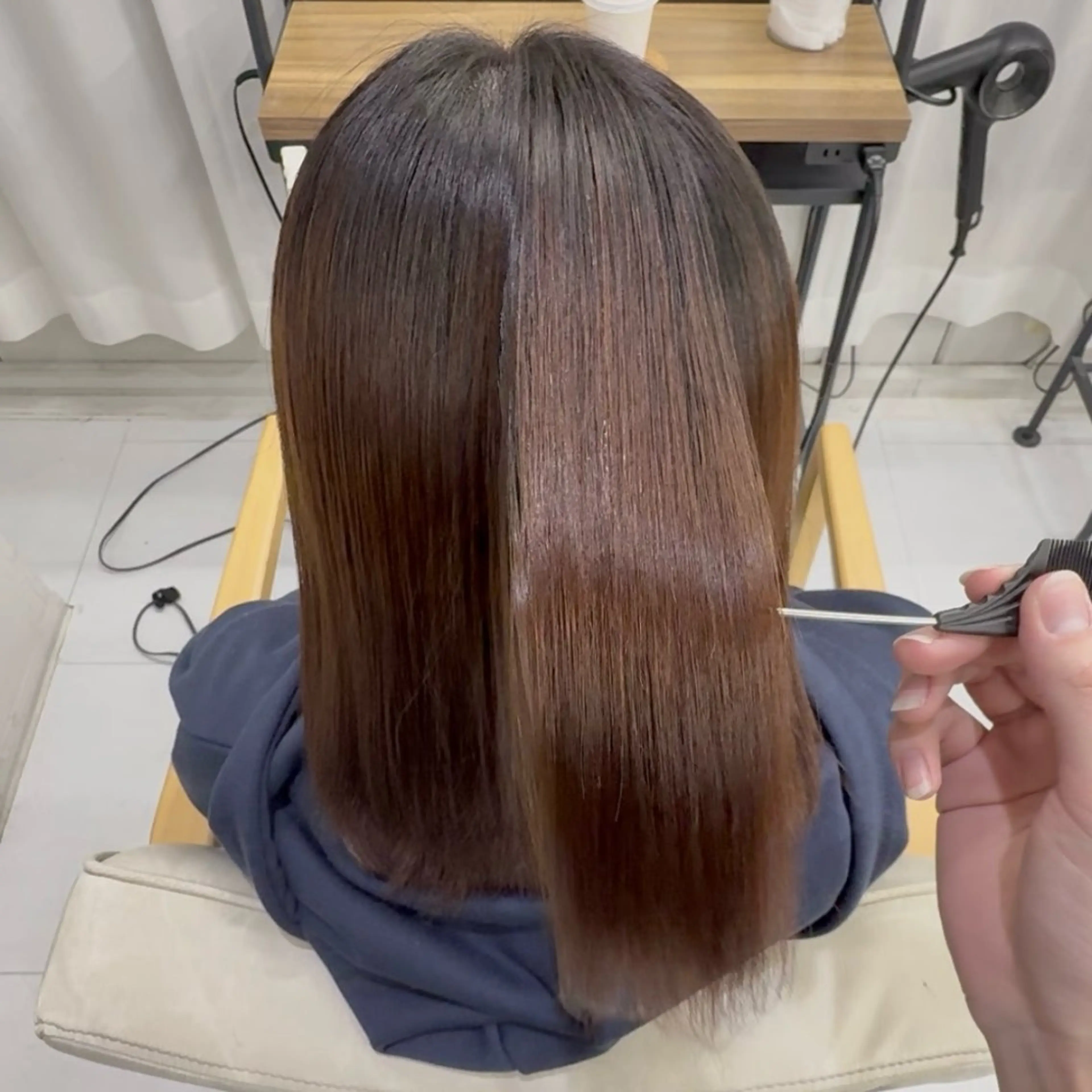 ミディアム 透明感カラー🫧🩶 ミハネ︎︎のヘアスタイル