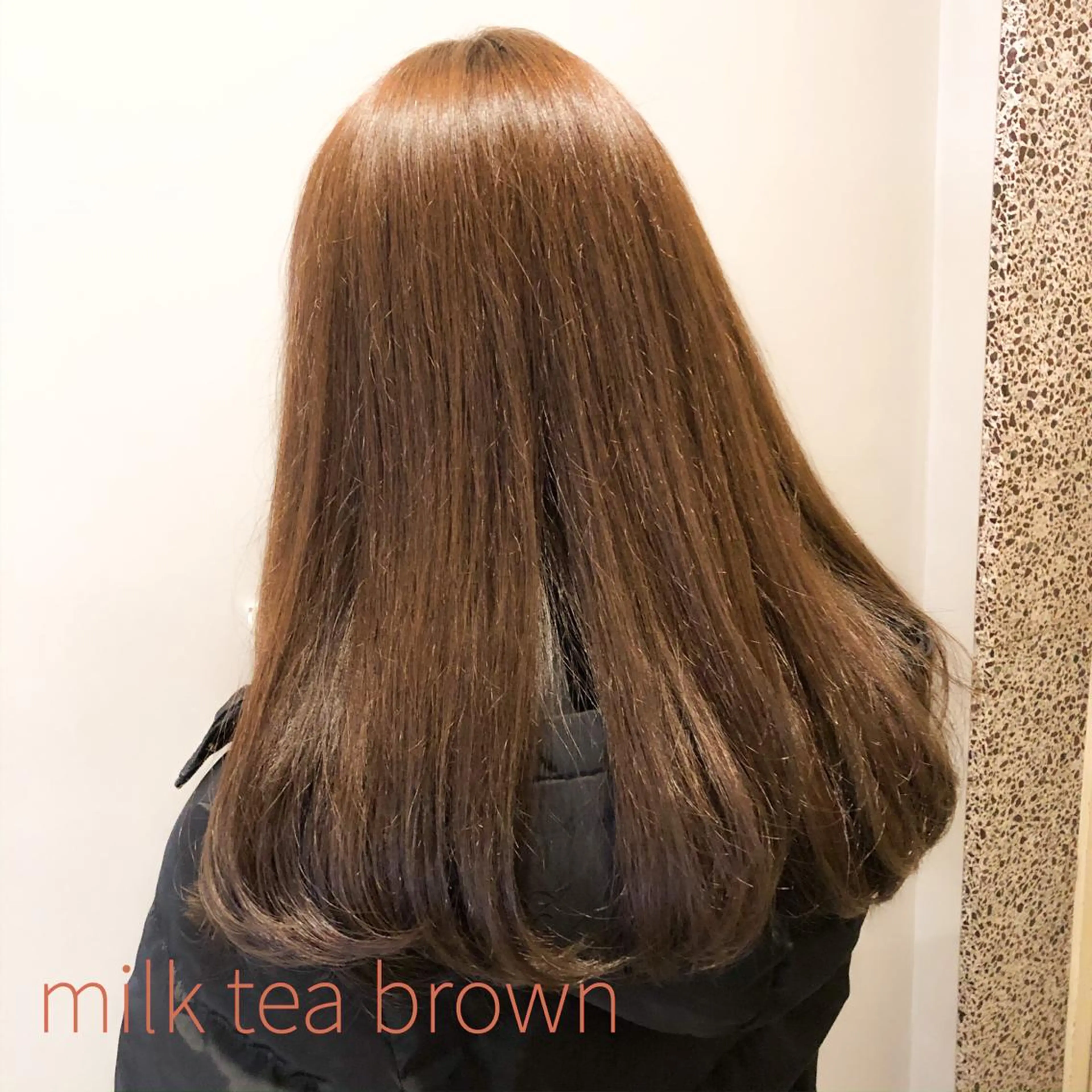 セミロング カット ヘアカラー ハイトーン×レイヤー カットTAKUMIのヘアスタイル