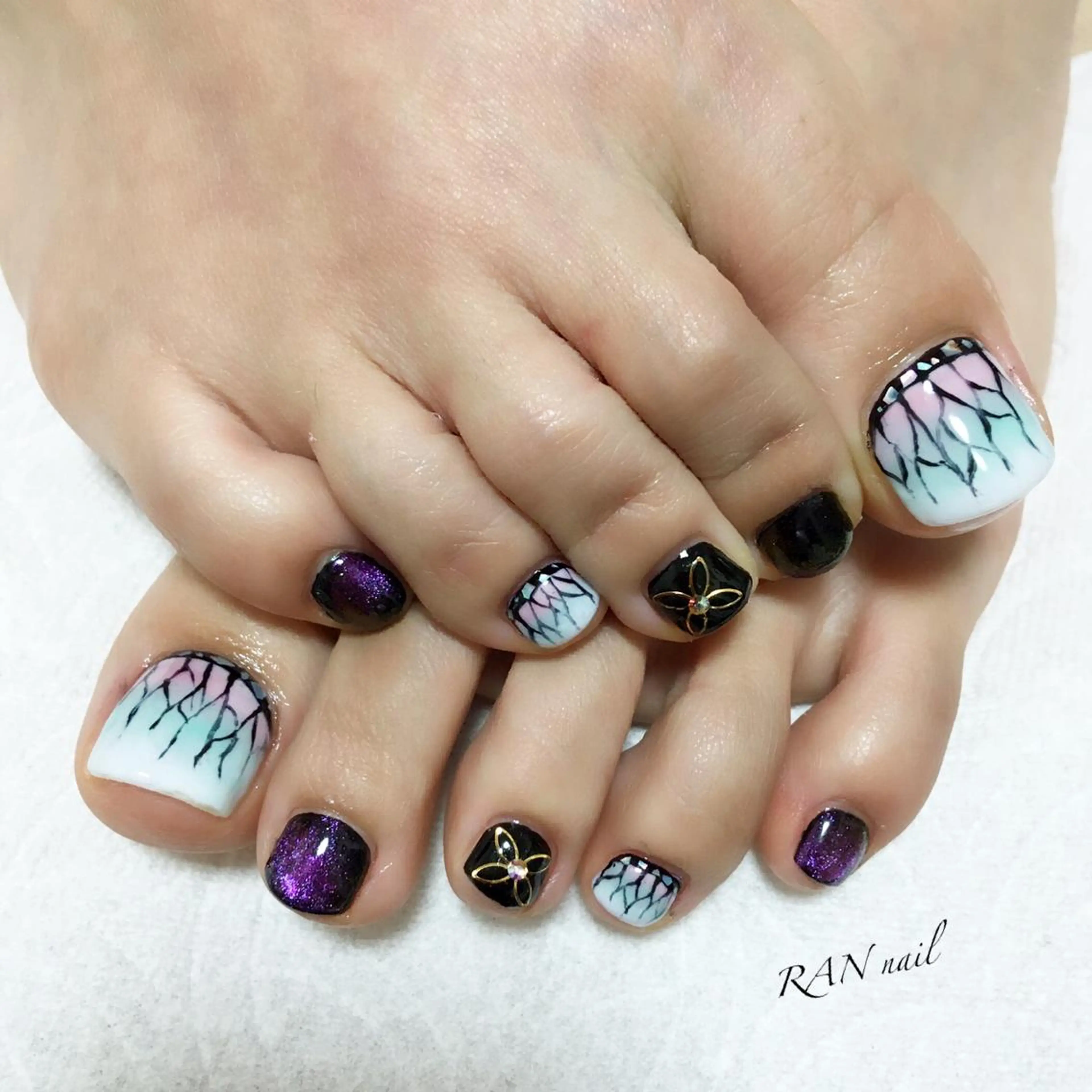 ネイル フットネイル RAN nailのネイルデザイン