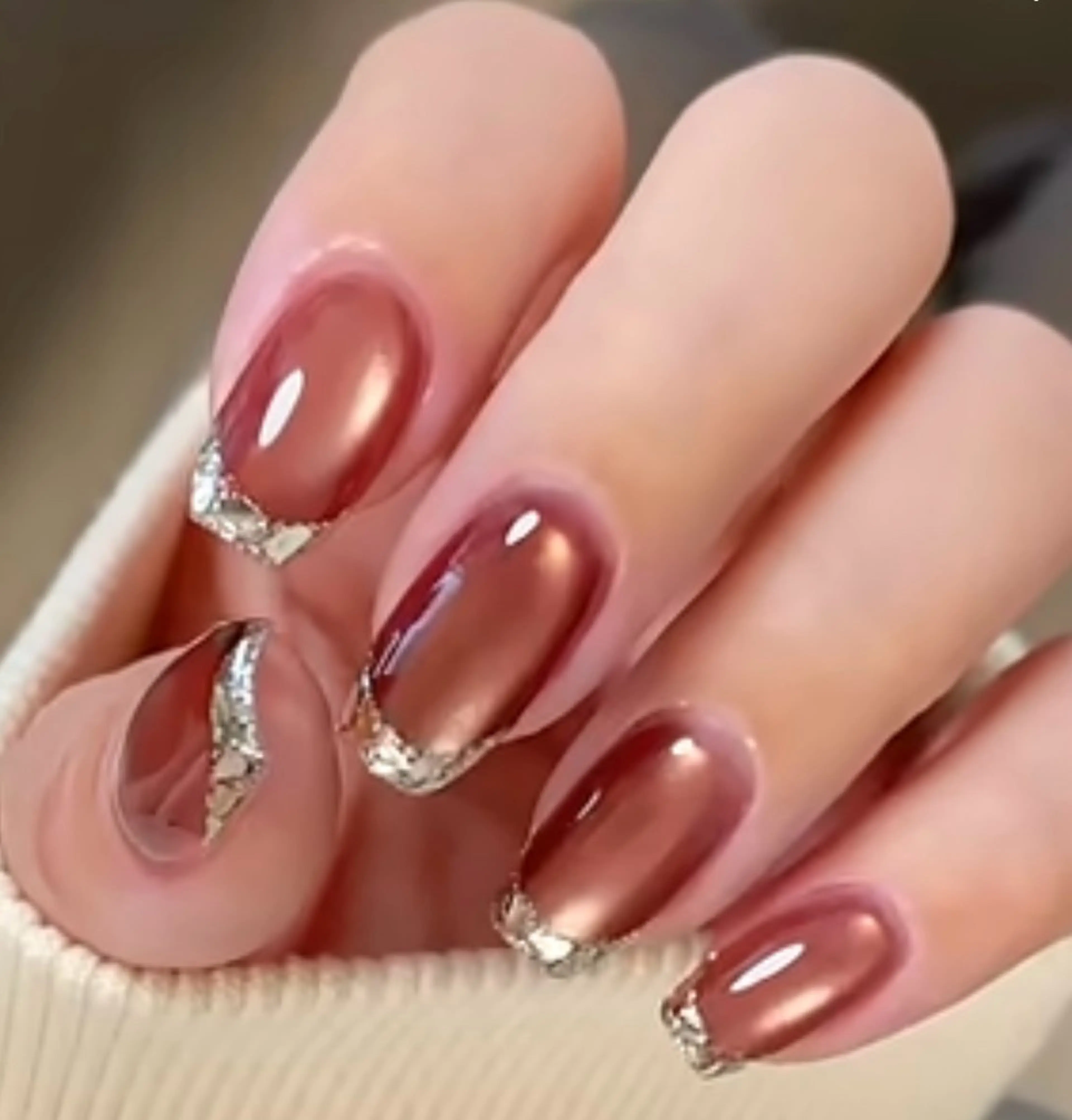 ネイル アートネイル ドット フレンチネイル ガラスフレンチ オフィスネイル ハンドネイル Queeens nailのネイルデザイン