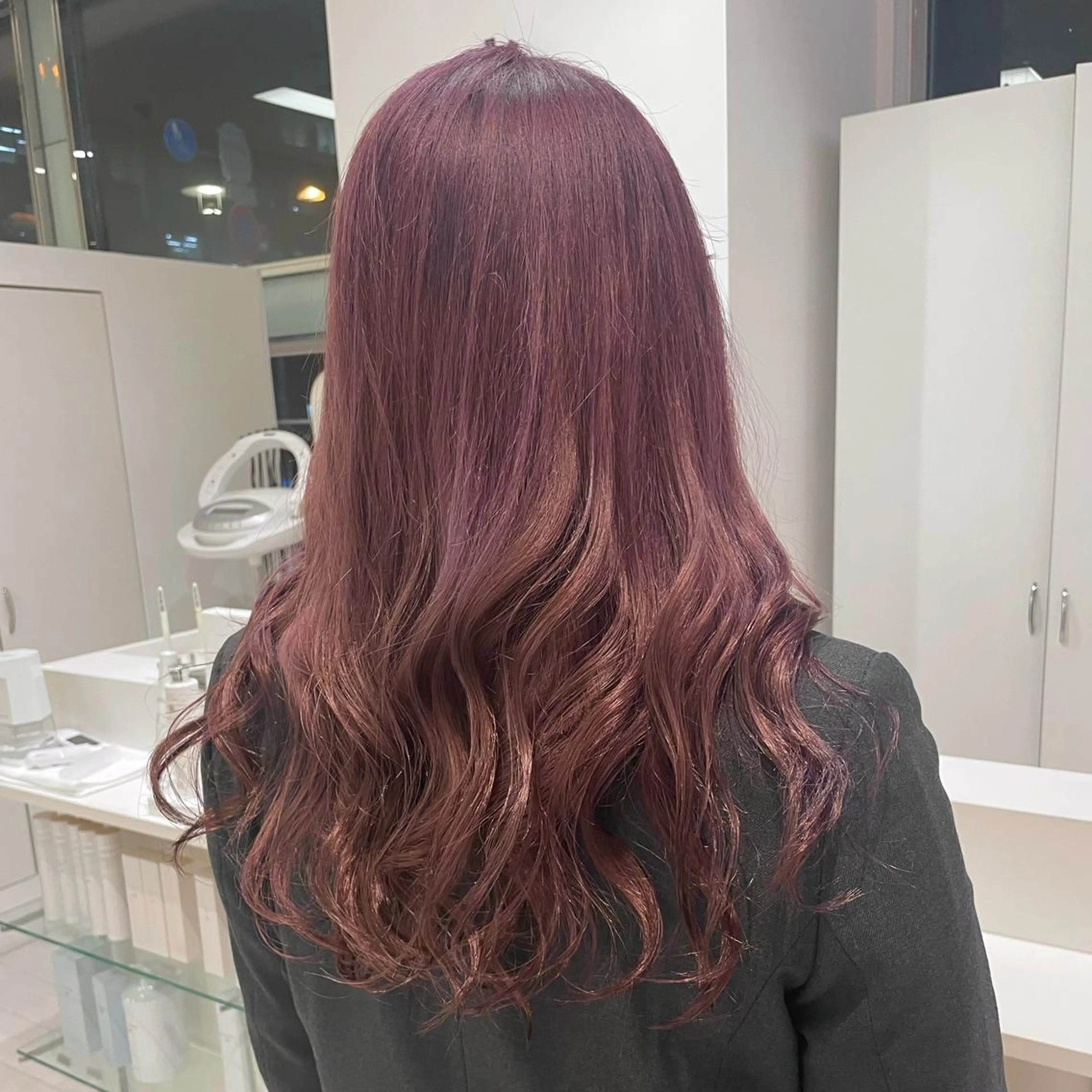 セミロング カラー ヘアアレンジ ベージュカラー ピンクカラー ピンクベージュ 卒業式のヘアスタイル Sana/ 耳ツボ/インナーのヘアスタイル