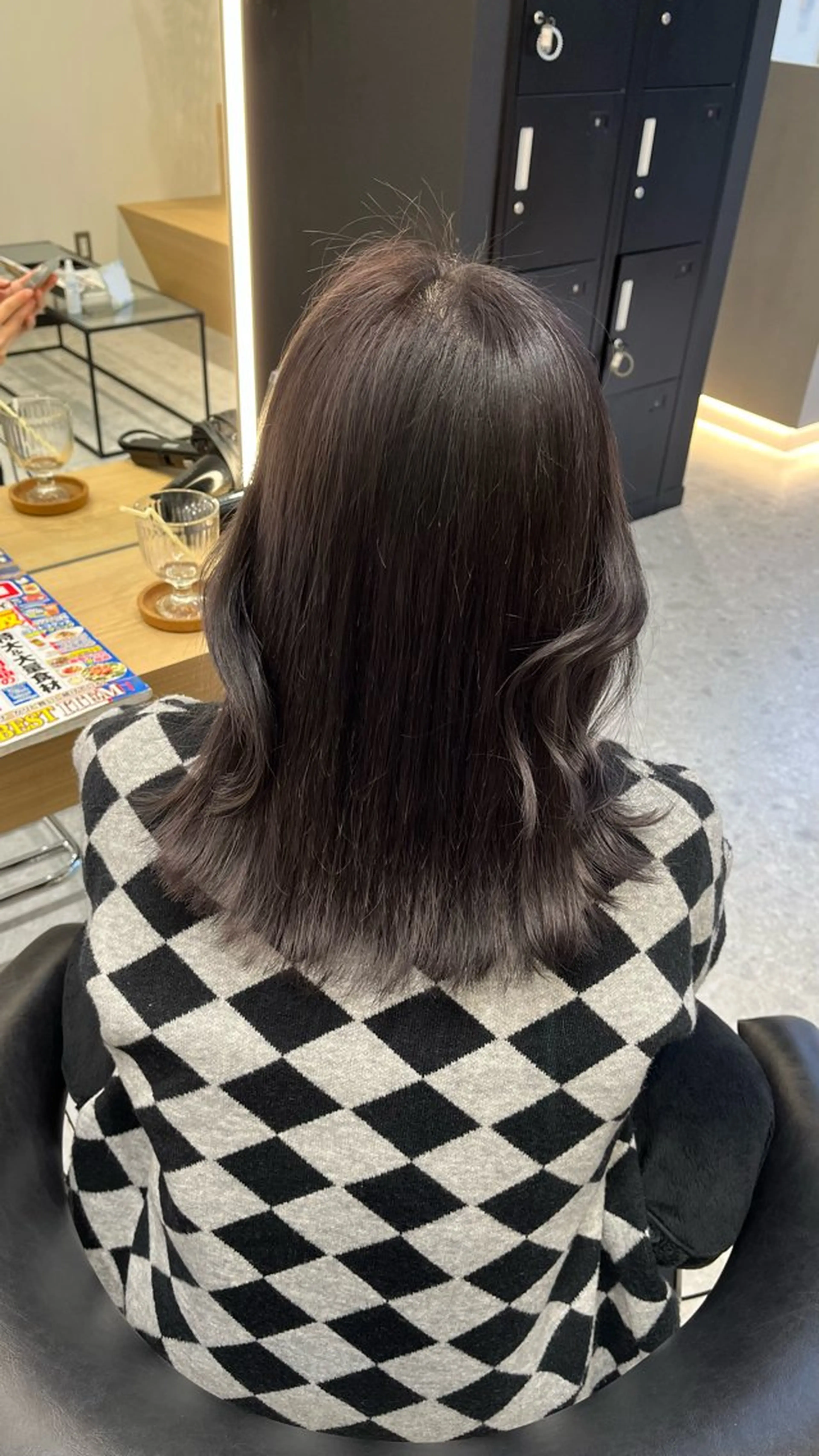 ミディアム カラー 黒髪 透明感カラー 𝑴𝑰𝑨🎀赤髪 /ピンク/髪質改善のヘアスタイル