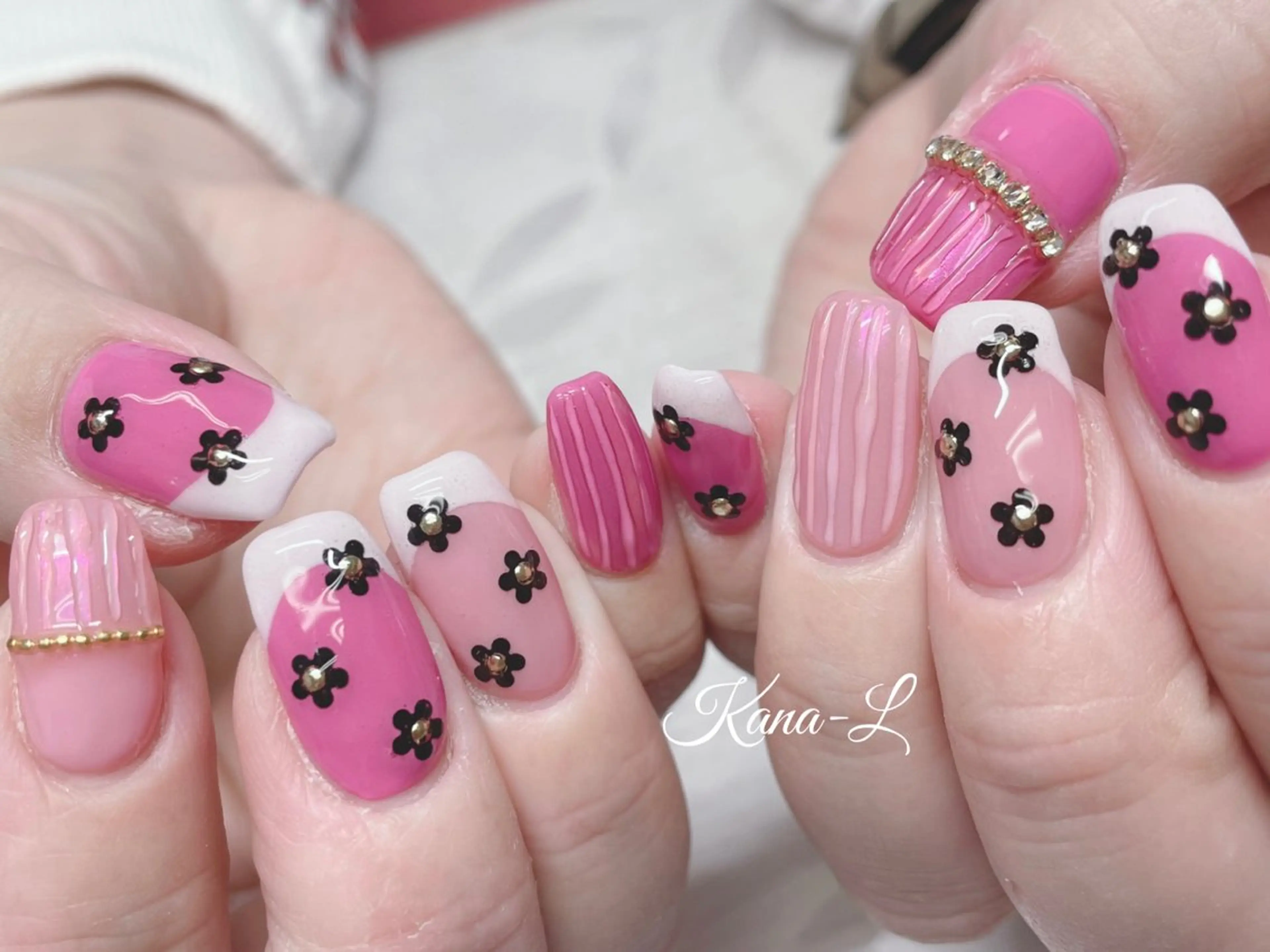 ネイル フラワーネイル フレンチネイル ジェルネイル 韓国ネイル パラジェル 芦辺 香奈のネイルデザイン